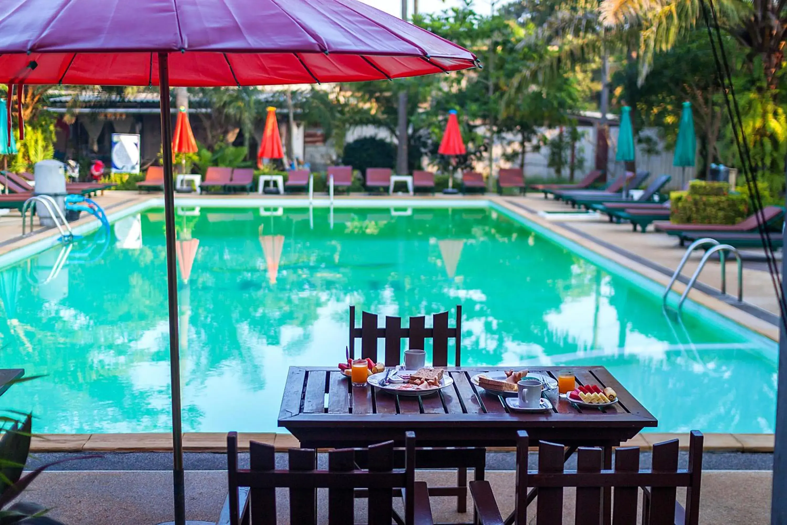 Food close-up, Swimming Pool in Lanta Klong Nin Beach Resort