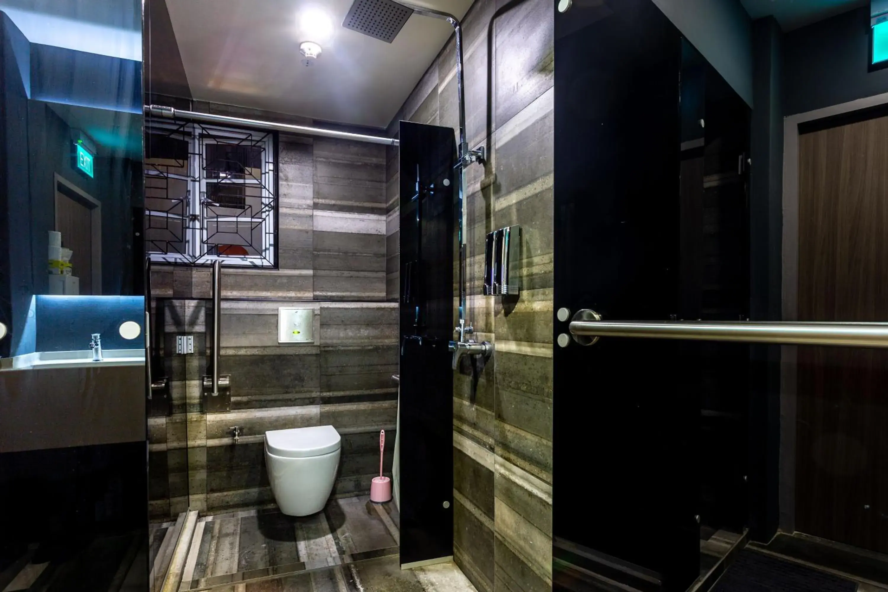 Shower, Bathroom in MET A Space Pod @ Arab Street