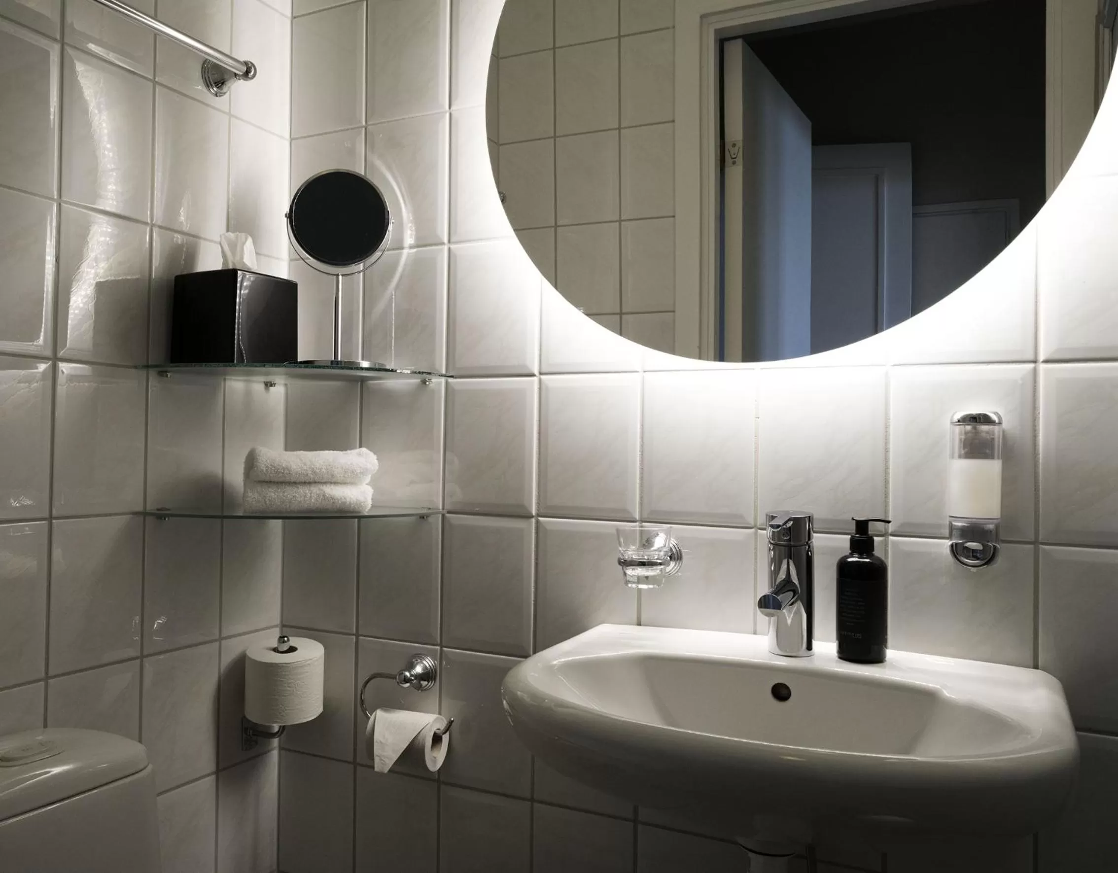Bathroom in Grand Hotel Jonkoping, BW Signature Collection