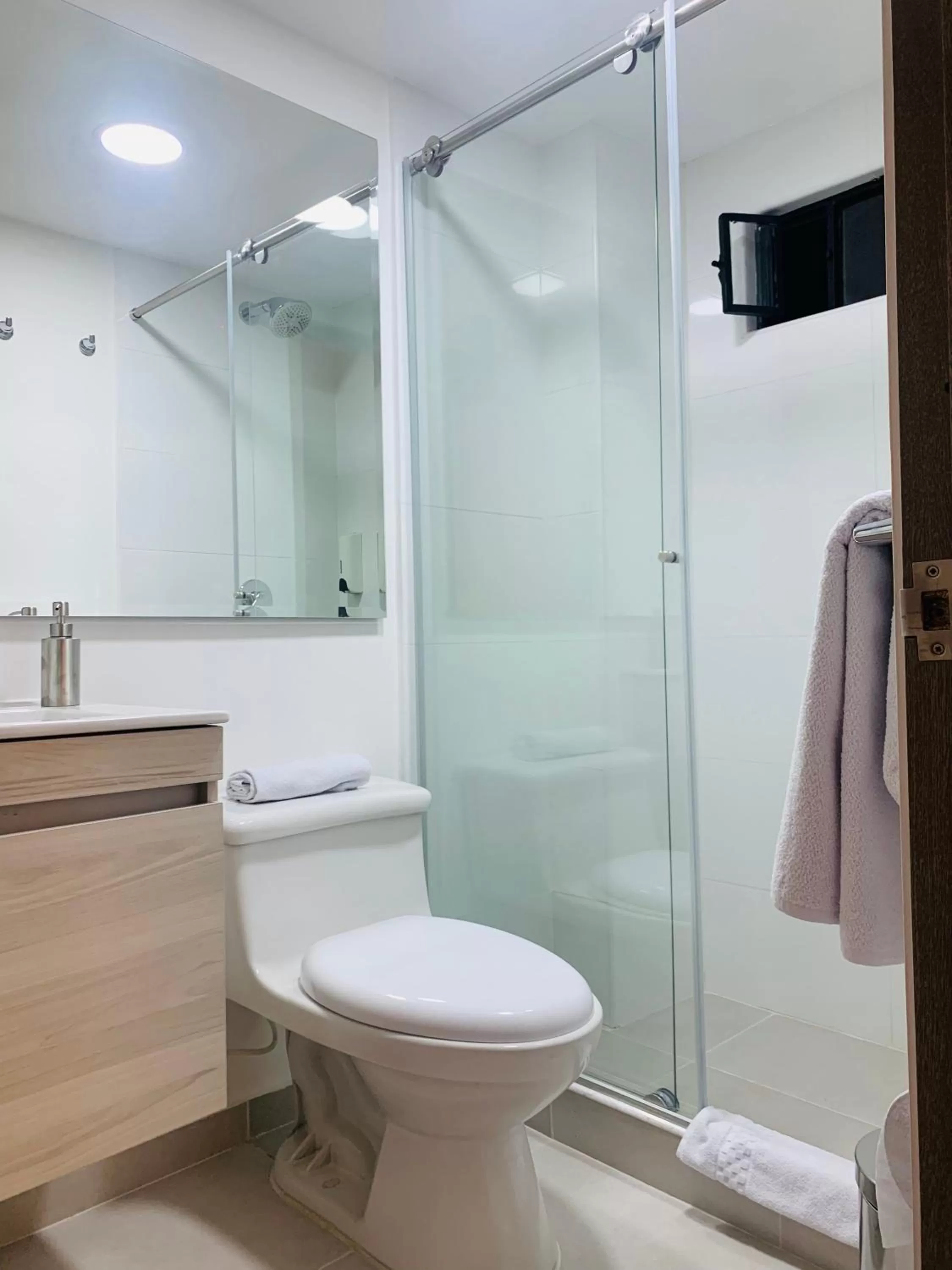 Bathroom in 86 suites
