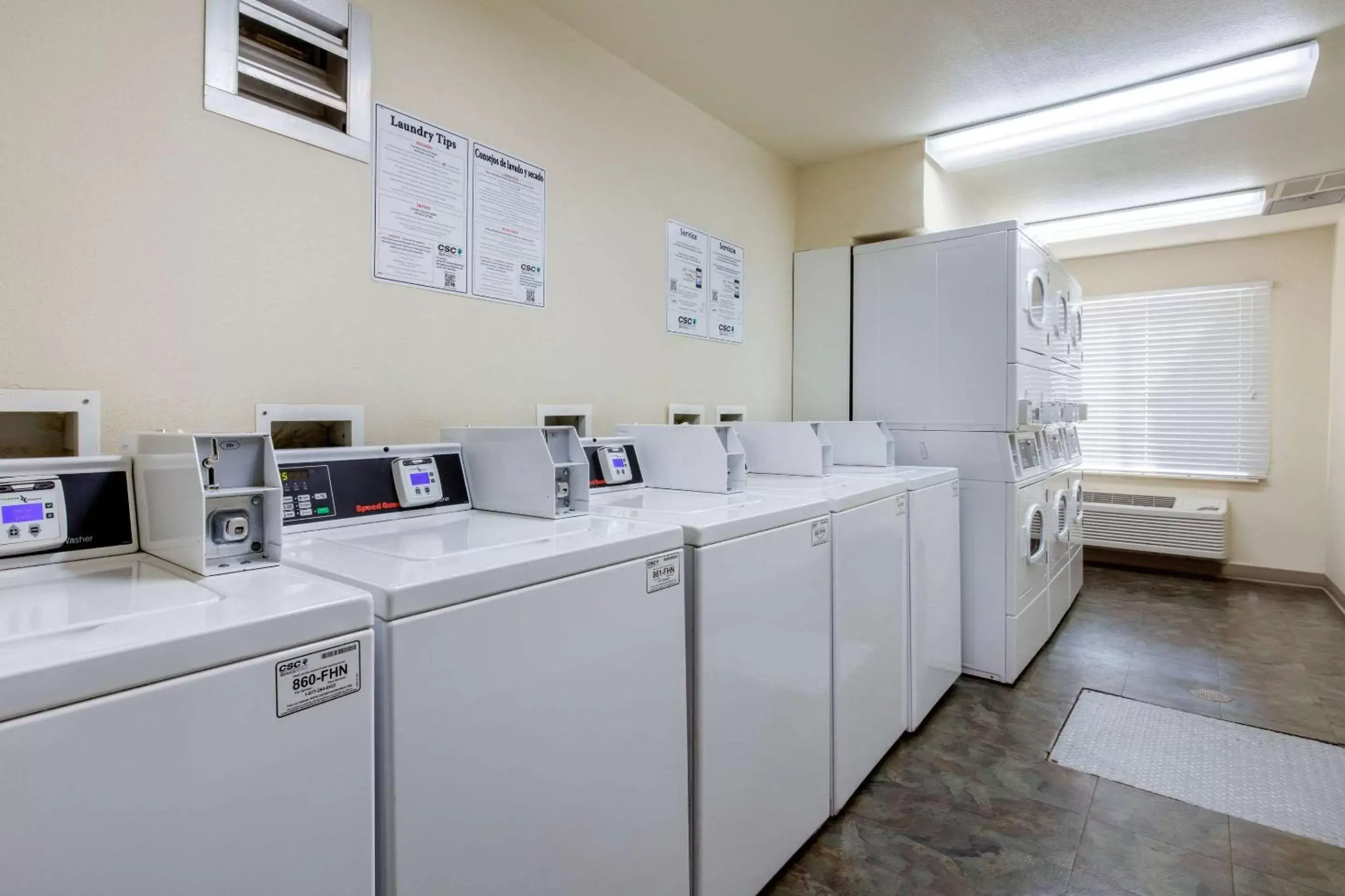 Other, Kitchen/Kitchenette in Suburban Studios Huntsville University Area