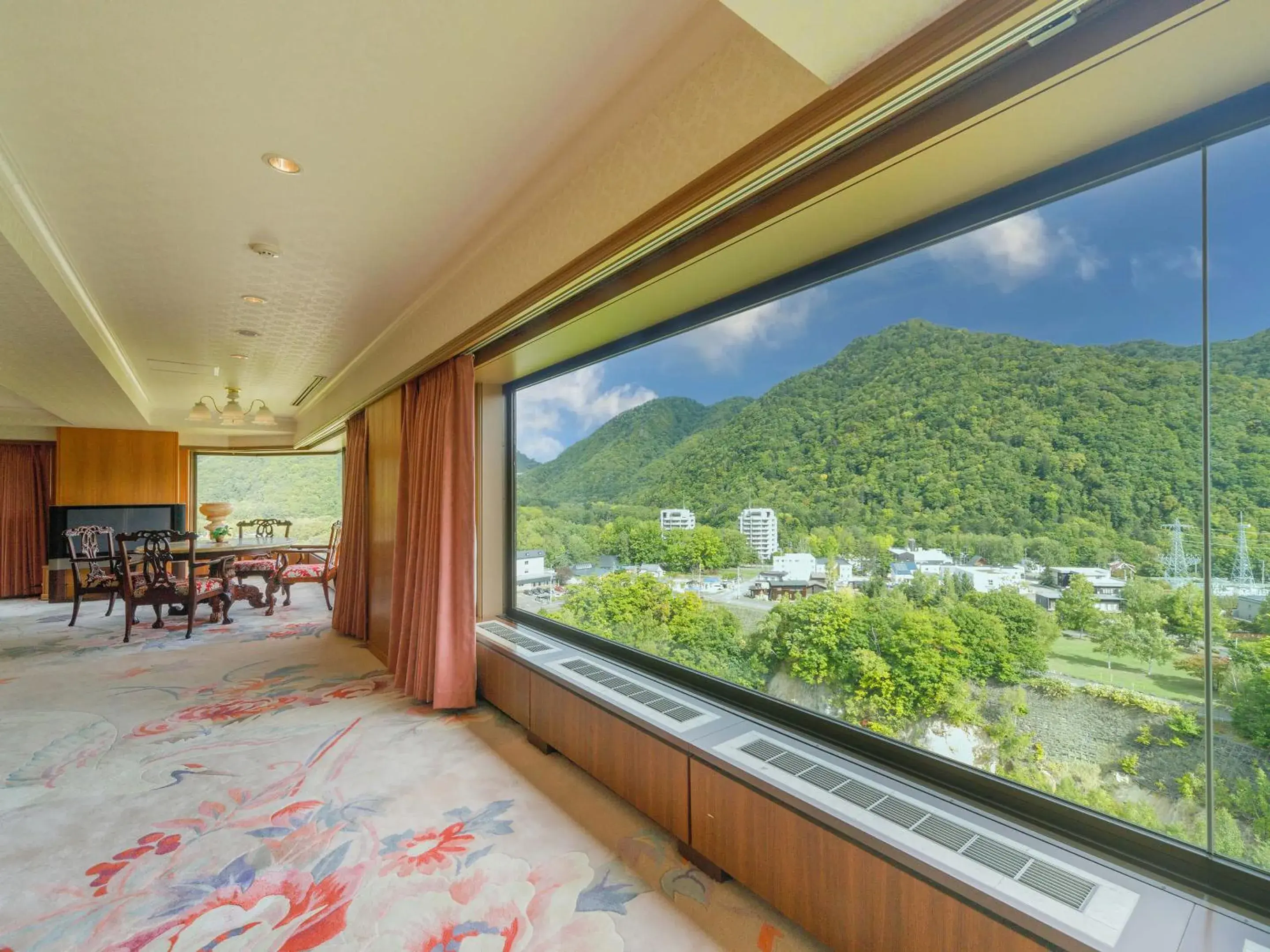 Photo of the whole room, Mountain View in Jozankei View Hotel