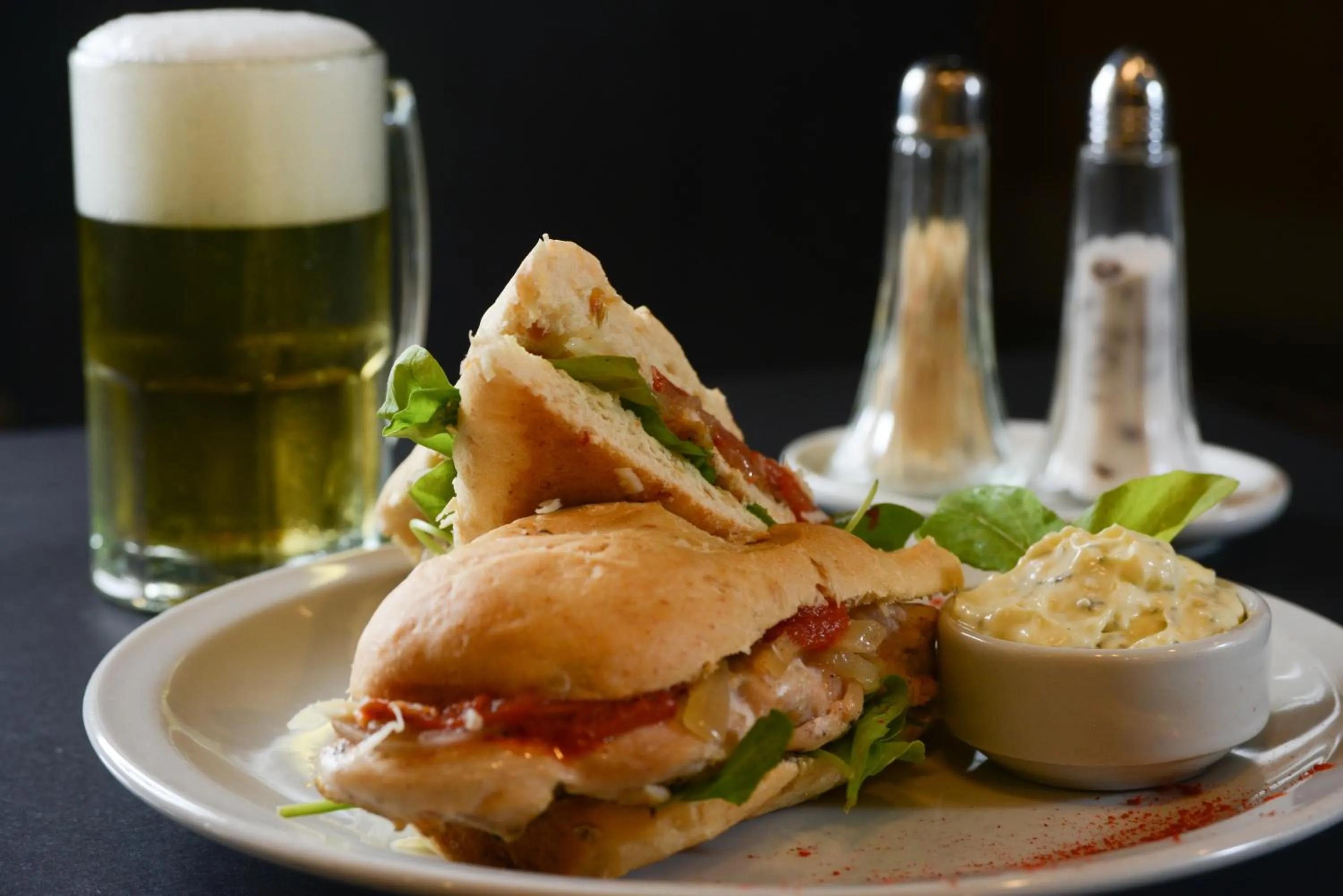 Restaurant/places to eat in Up Viamonte Hotel