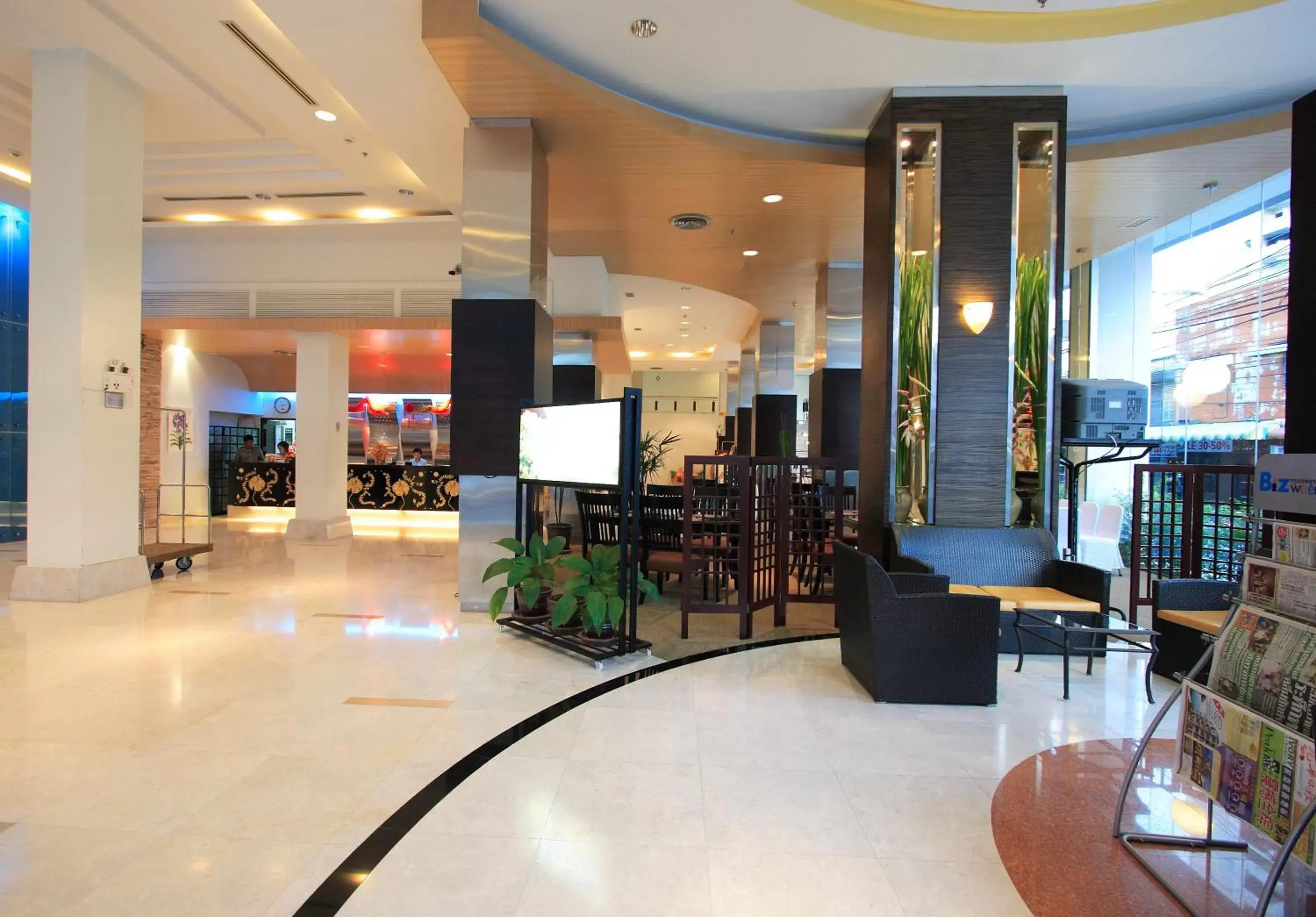 Lobby or reception in Golden Crown Grand Hotel Lobby or reception in Golden Crown Grand Hotel