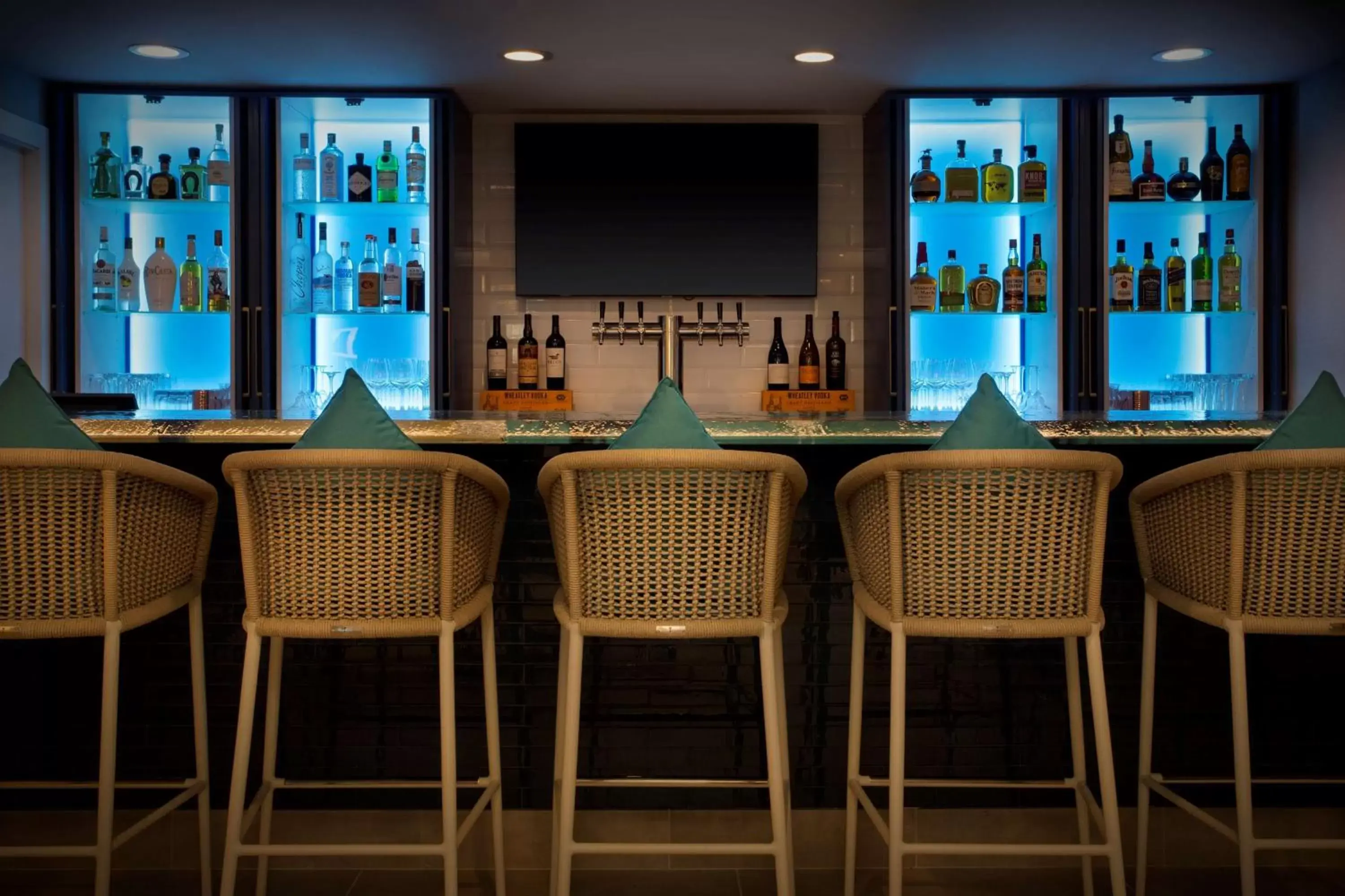 Lounge or bar in Fenwick Shores, Tapestry Collection by Hilton Lounge or bar in Fenwick Shores, Tapestry Collection by Hilton
