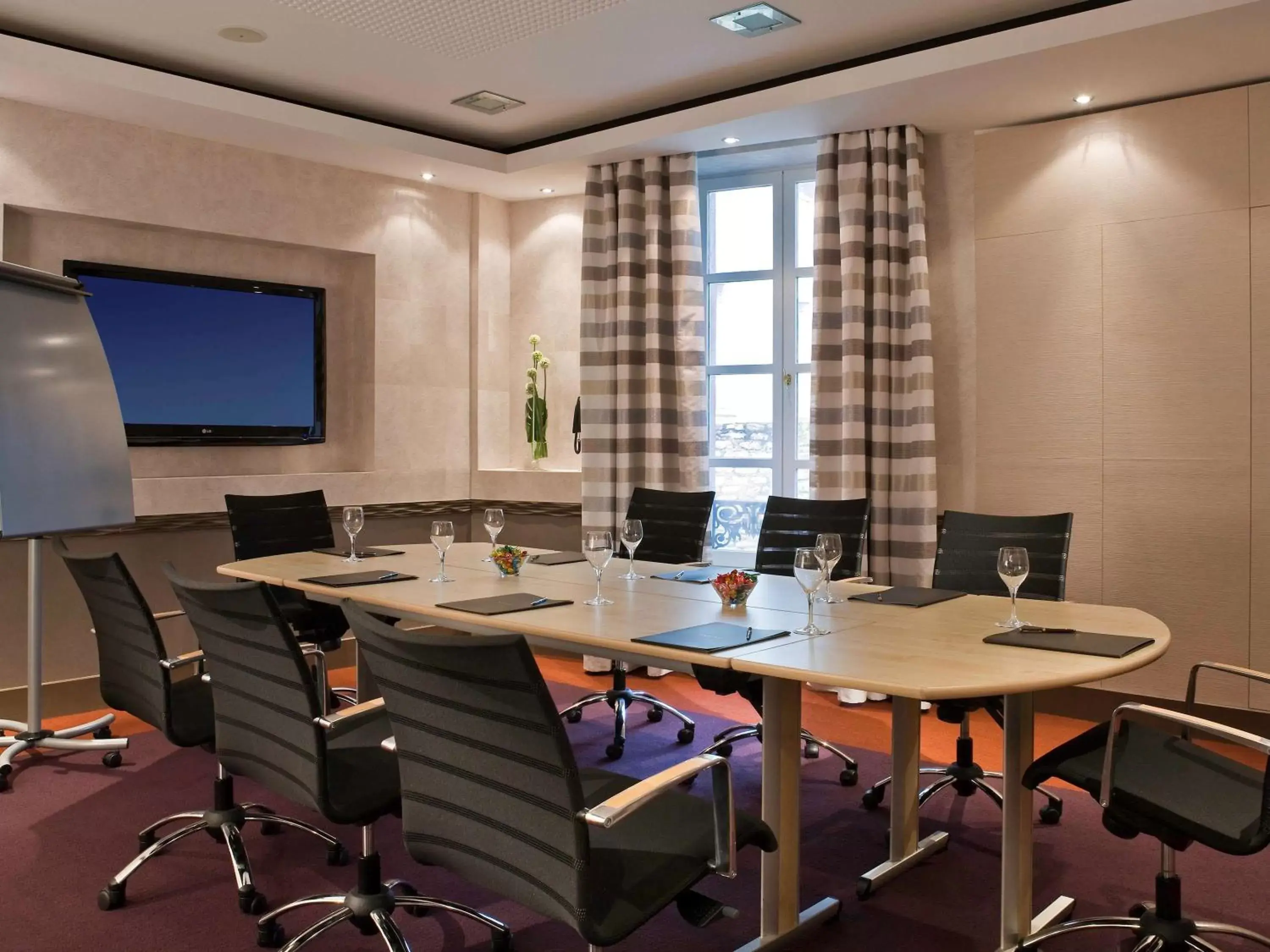 Meeting/conference room in Grand Hotel La Cloche Dijon - MGallery