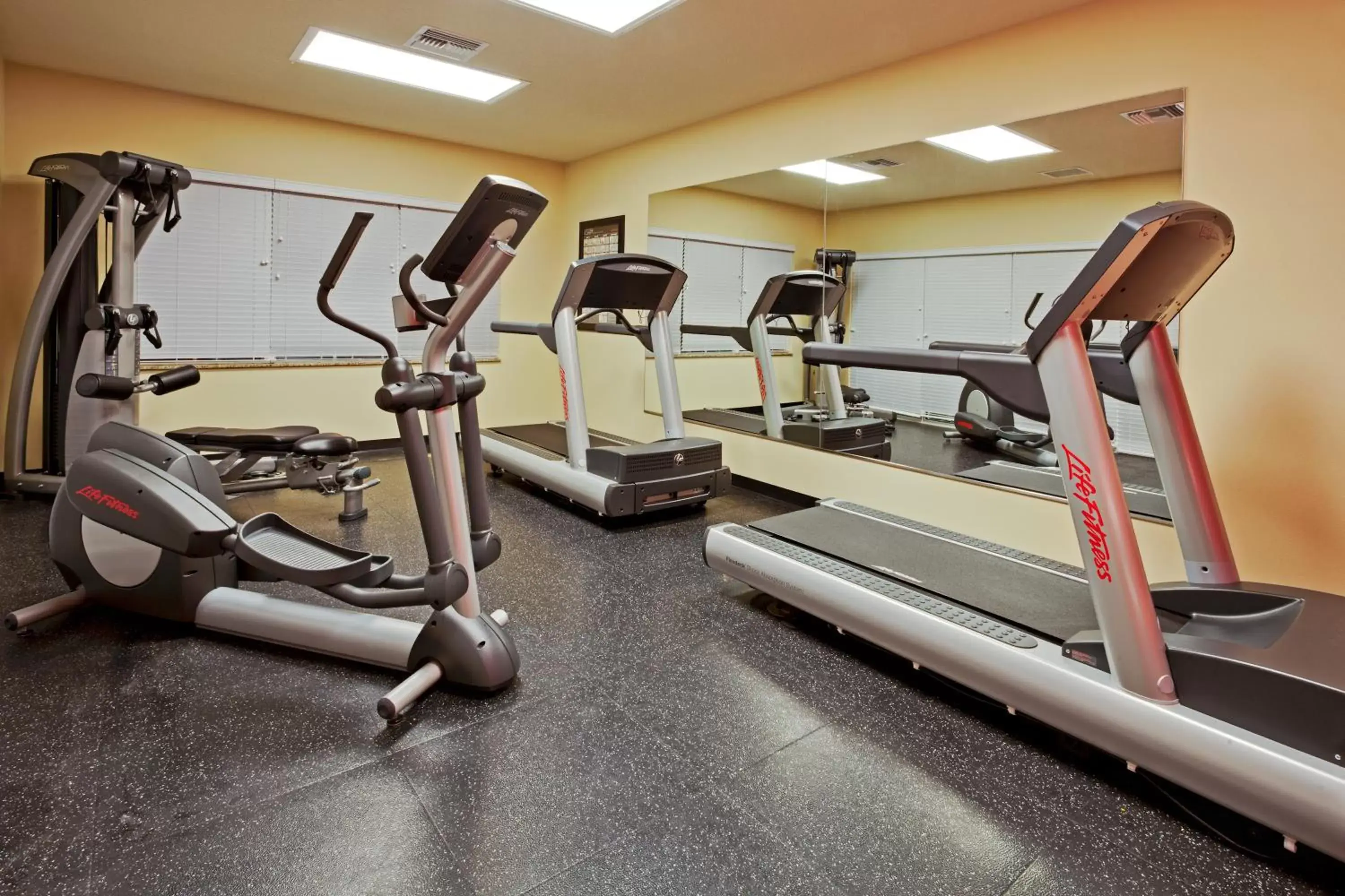 Fitness centre/facilities, Fitness Center/Facilities in Country Inn & Suites by Radisson, Port Orange-Daytona, FL