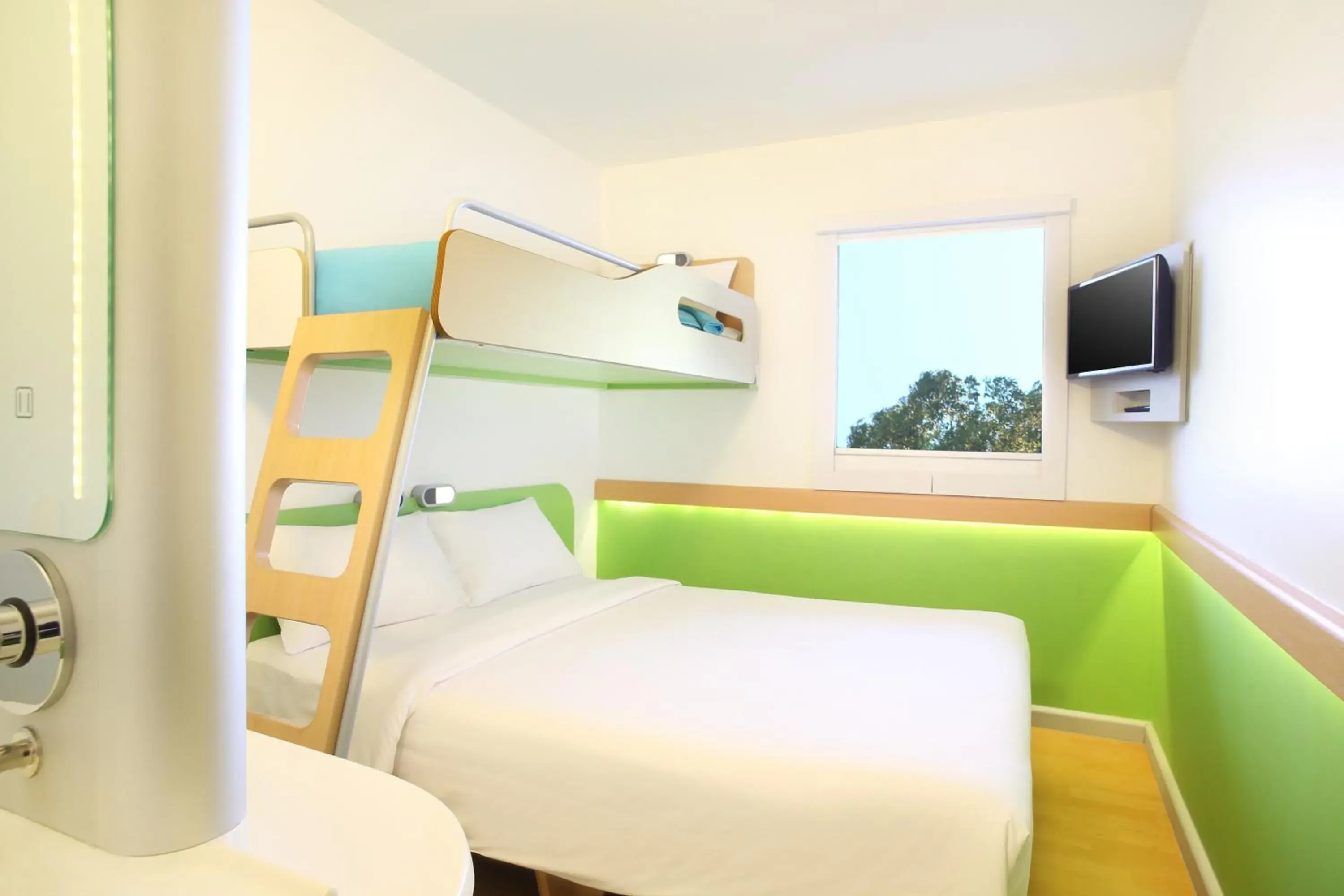 bunk bed in Ibis Budget Surabaya Airport