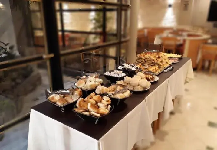 Buffet breakfast, Food in Sarmiento Palace Hotel