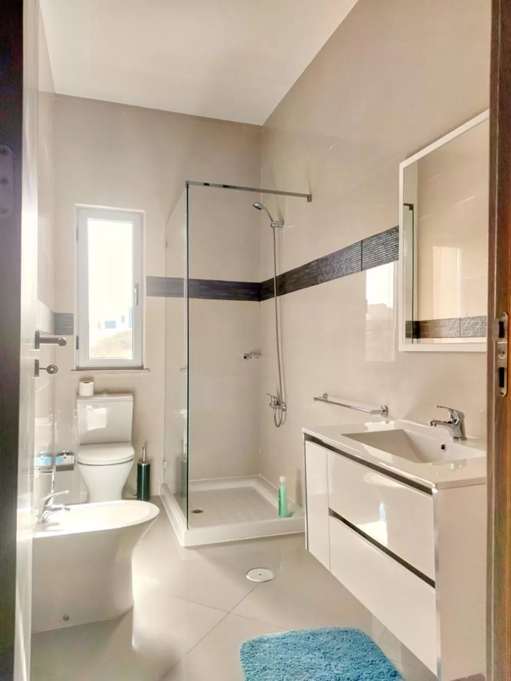 Shower, Bathroom in Praia Capital Residence