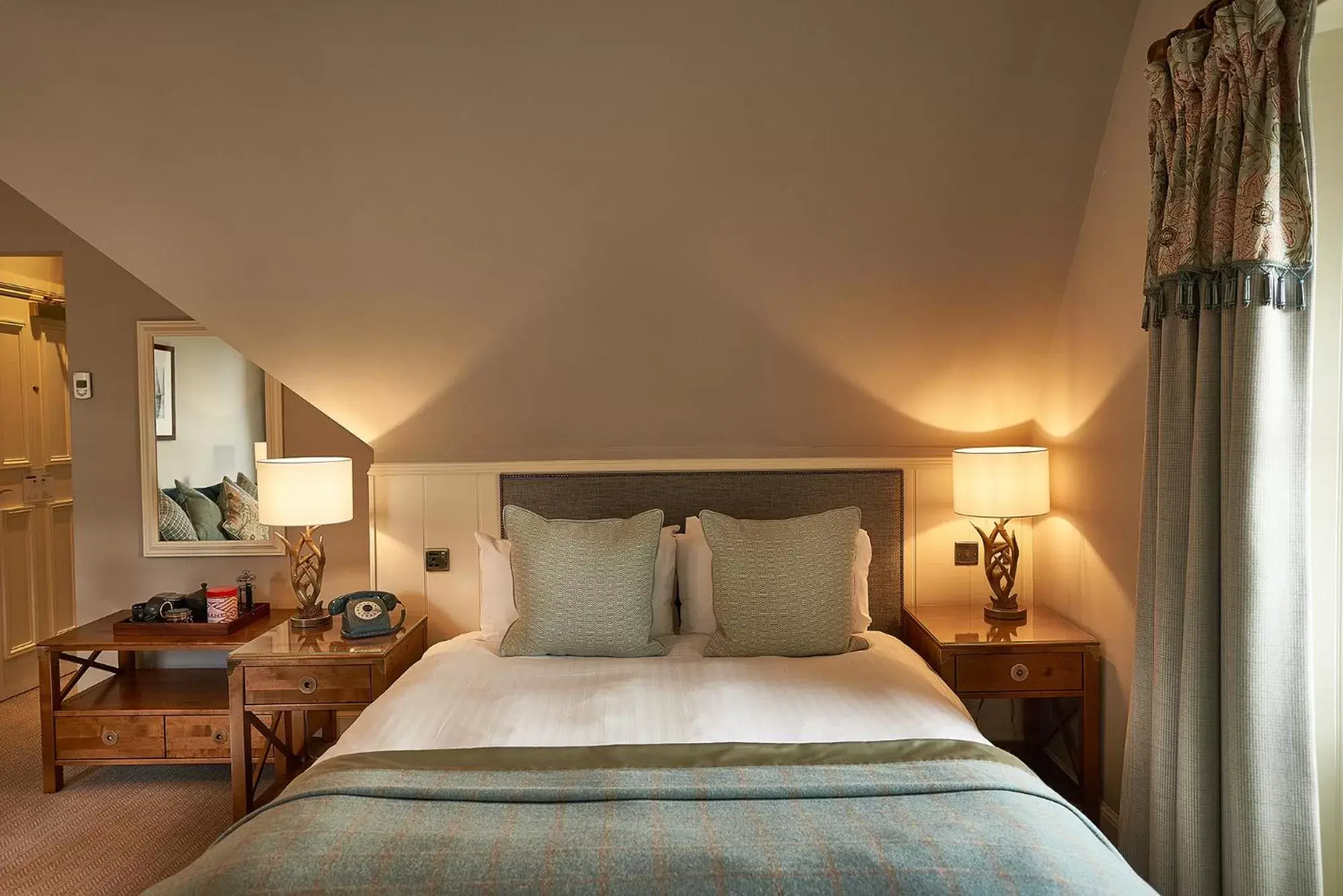 Bed in Oban Bay Hotel