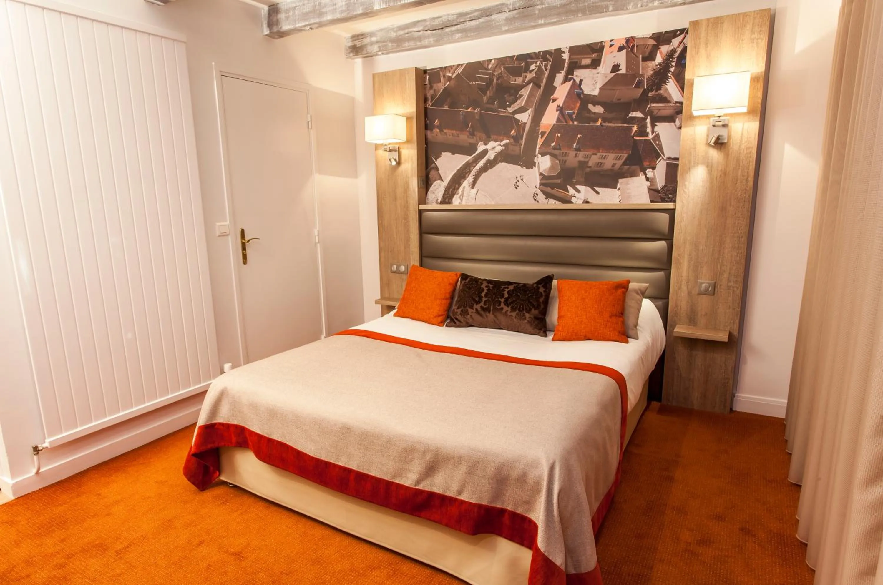 Photo of the whole room, Bed in Logis - Le Christina