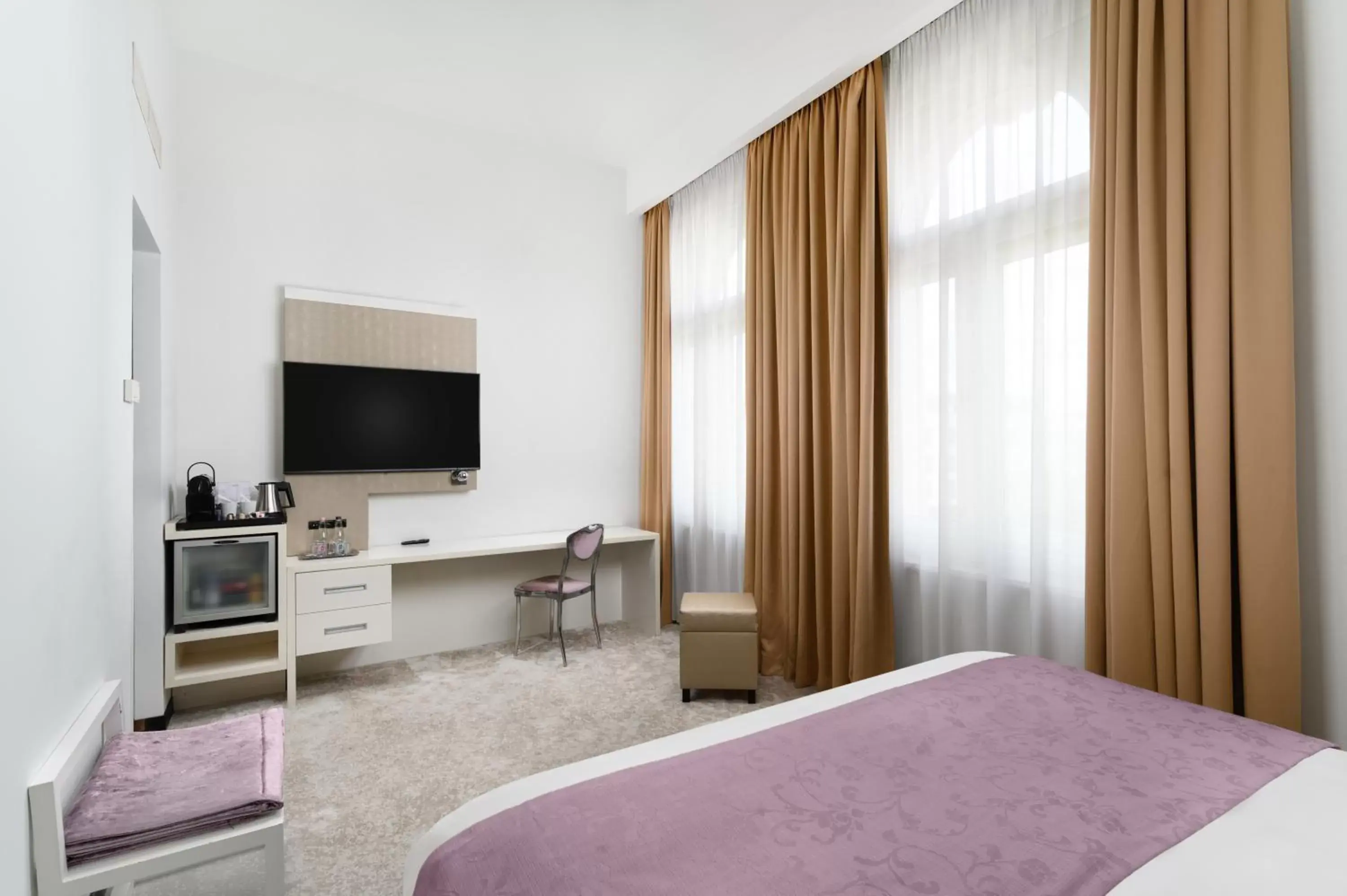 TV and multimedia, Bed in Hotel Nemzeti Budapest - MGallery