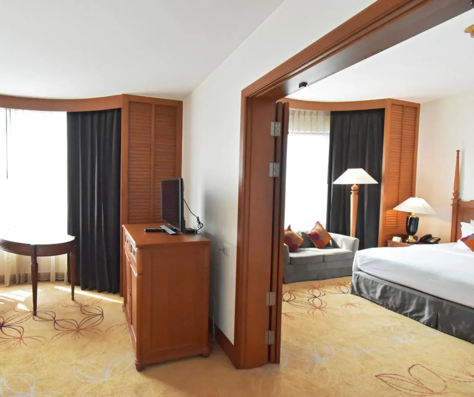 Bedroom, Bed in Century Park Hotel - SHA Extra Plus