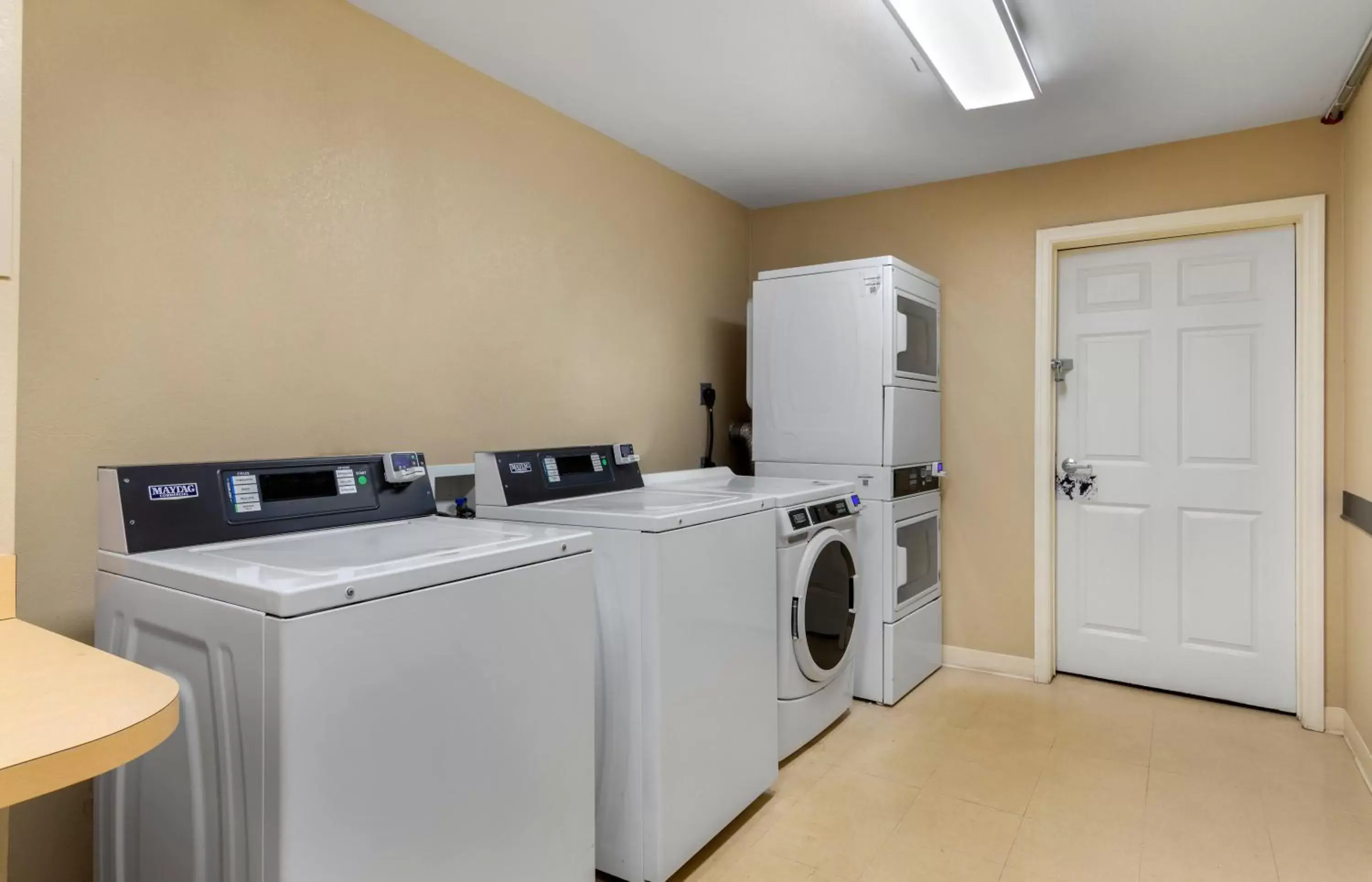 laundry, Kitchen/Kitchenette in Extended Stay America Suites - Atlanta - Norcross