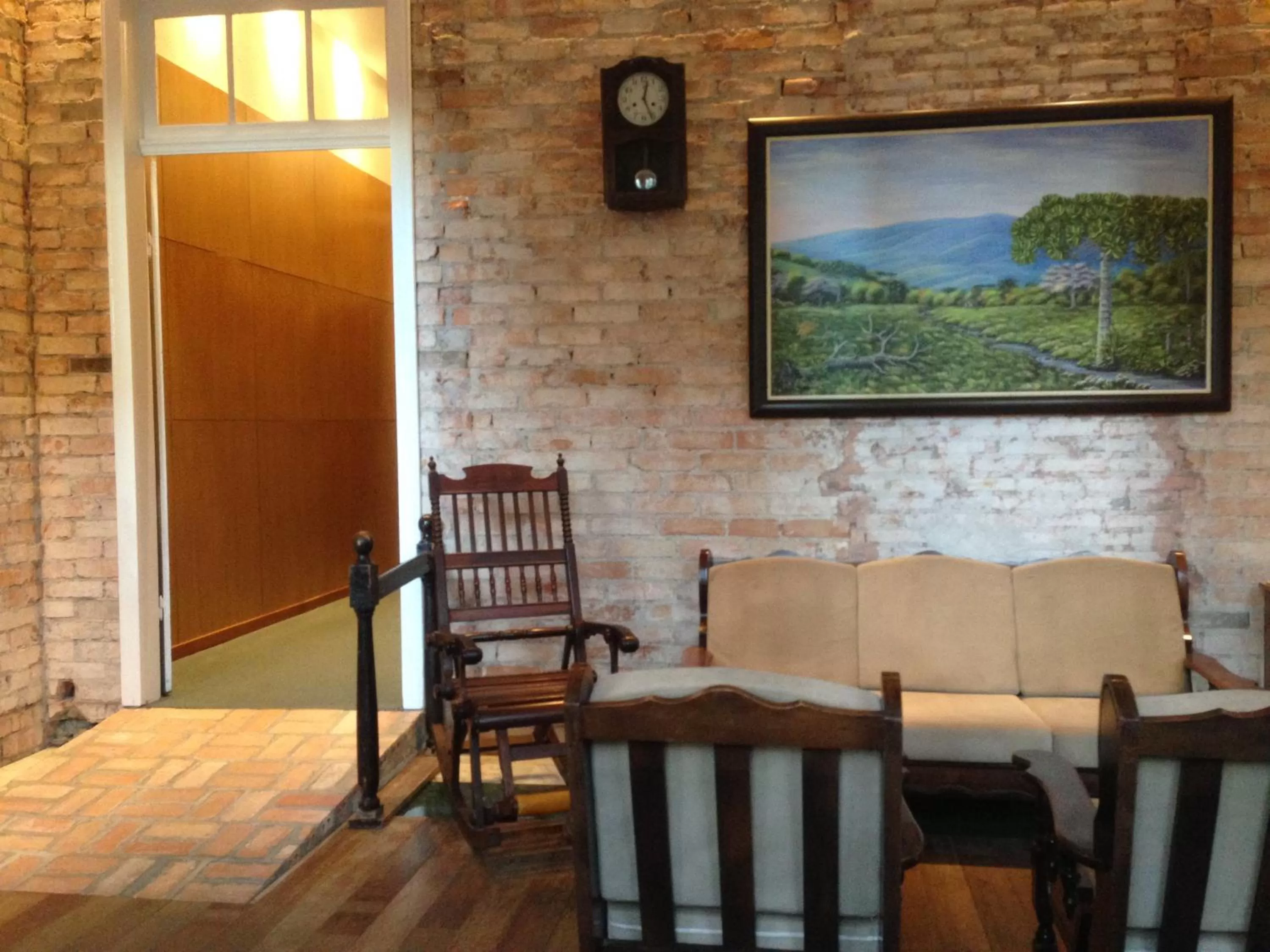 Area and facilities in Central Palace Hotel