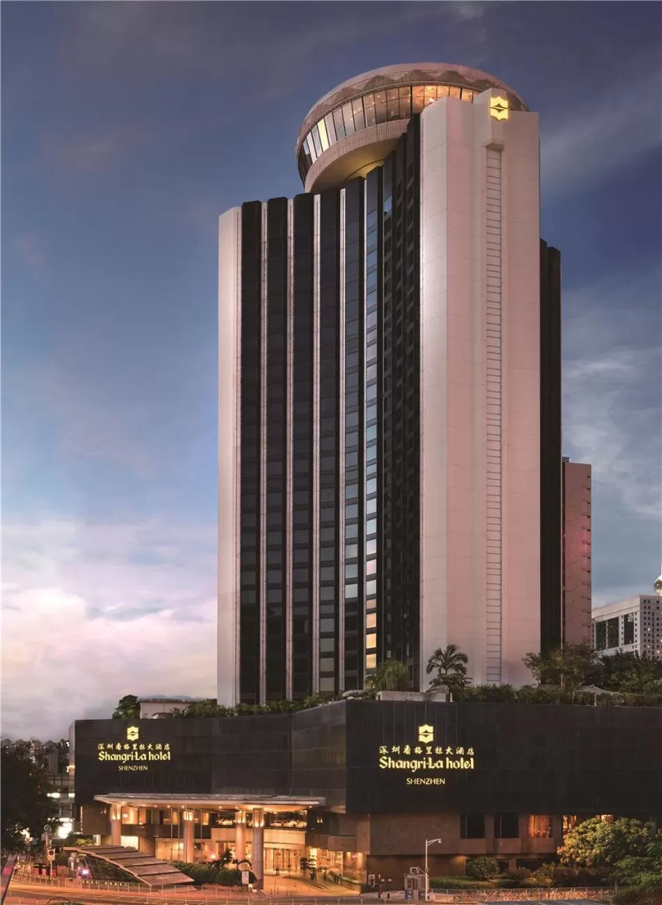 Property building in Shangri-La Shenzhen - Nearby Luohu Border, Outdoor Swimming Pool