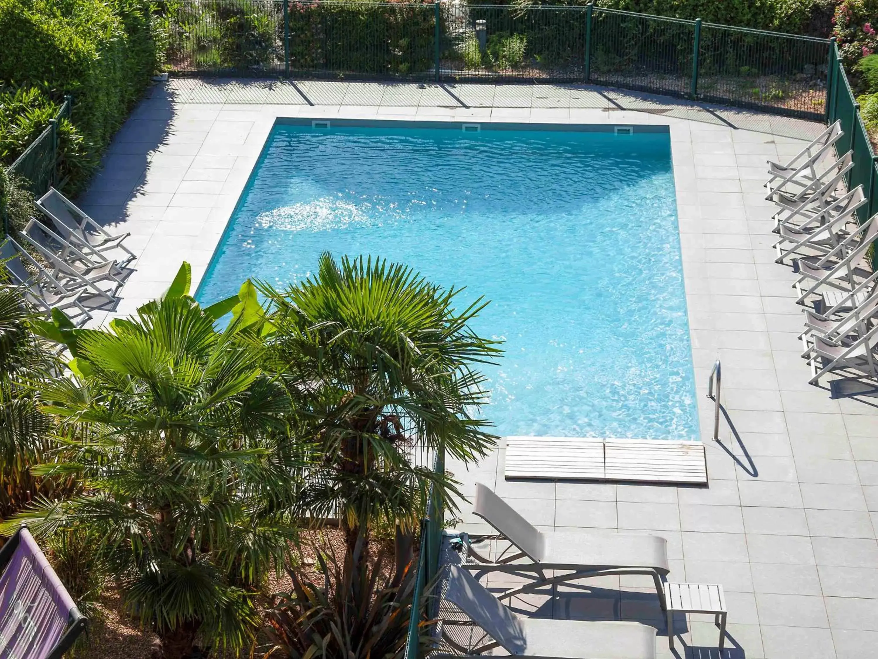 Activities, Pool View in Novotel Clermont-Ferrand