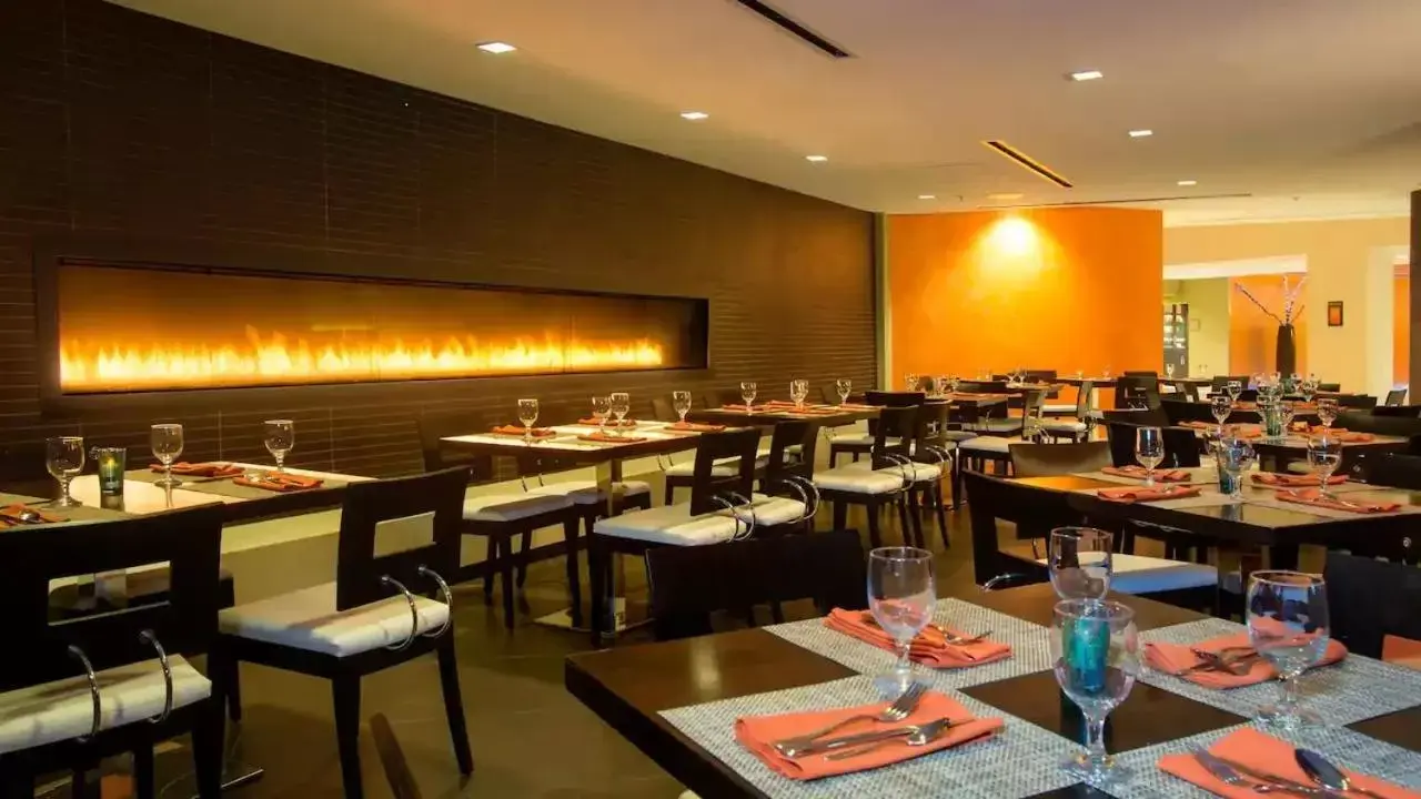 Restaurant/places to eat in Hyatt Palm Springs Restaurant/places to eat in Hyatt Palm Springs