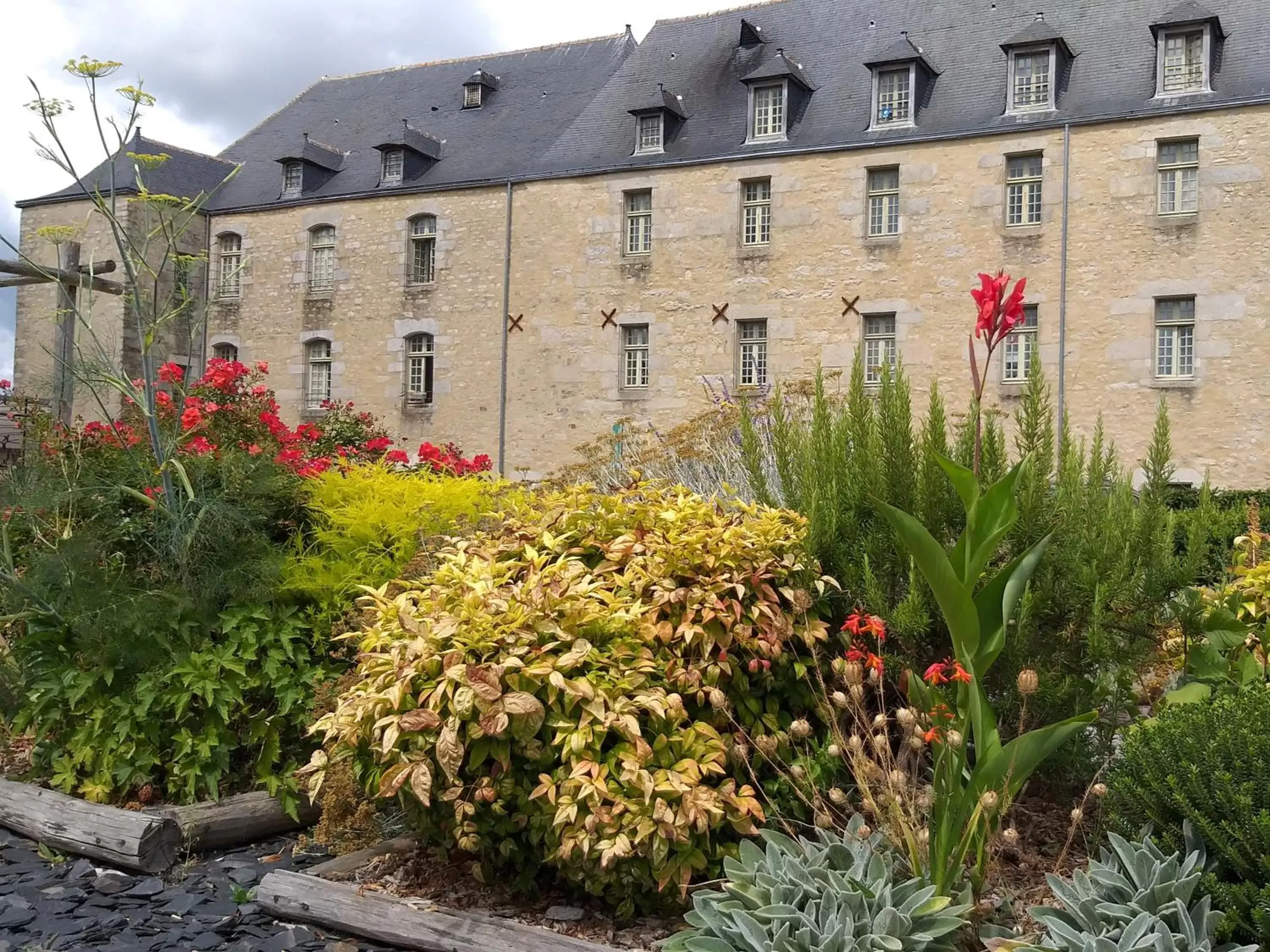 Garden, Property Building in Hôtel Ginkgo - SPA Biloba