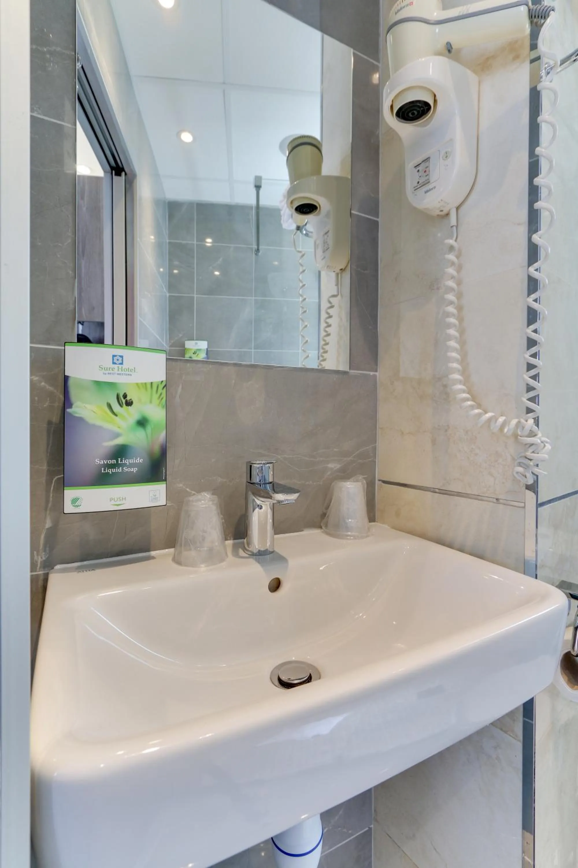 Sure Hotel by Best Western Paris Gare du Nord