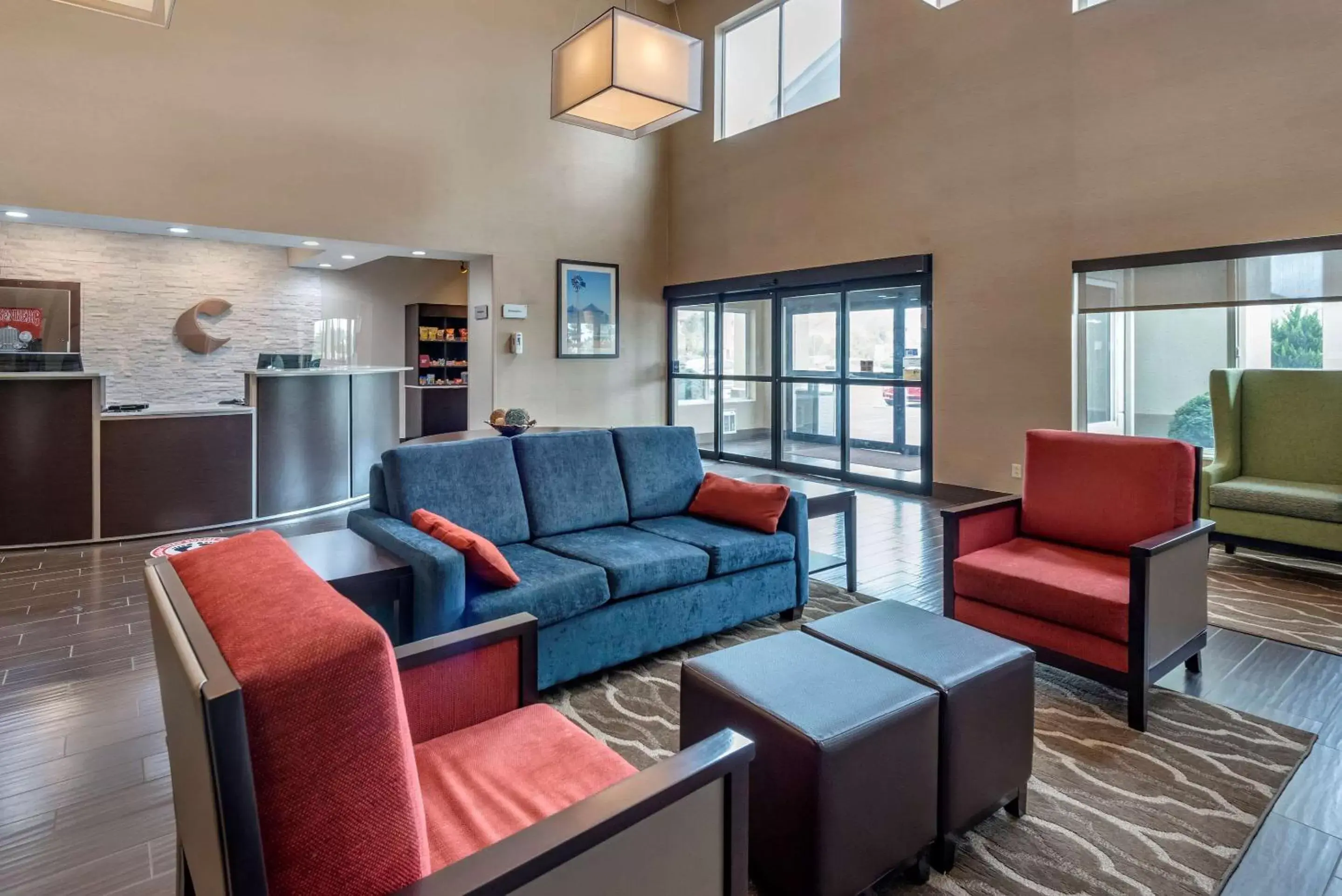 Lobby or reception, Seating Area in Comfort Suites Auburn near I-69