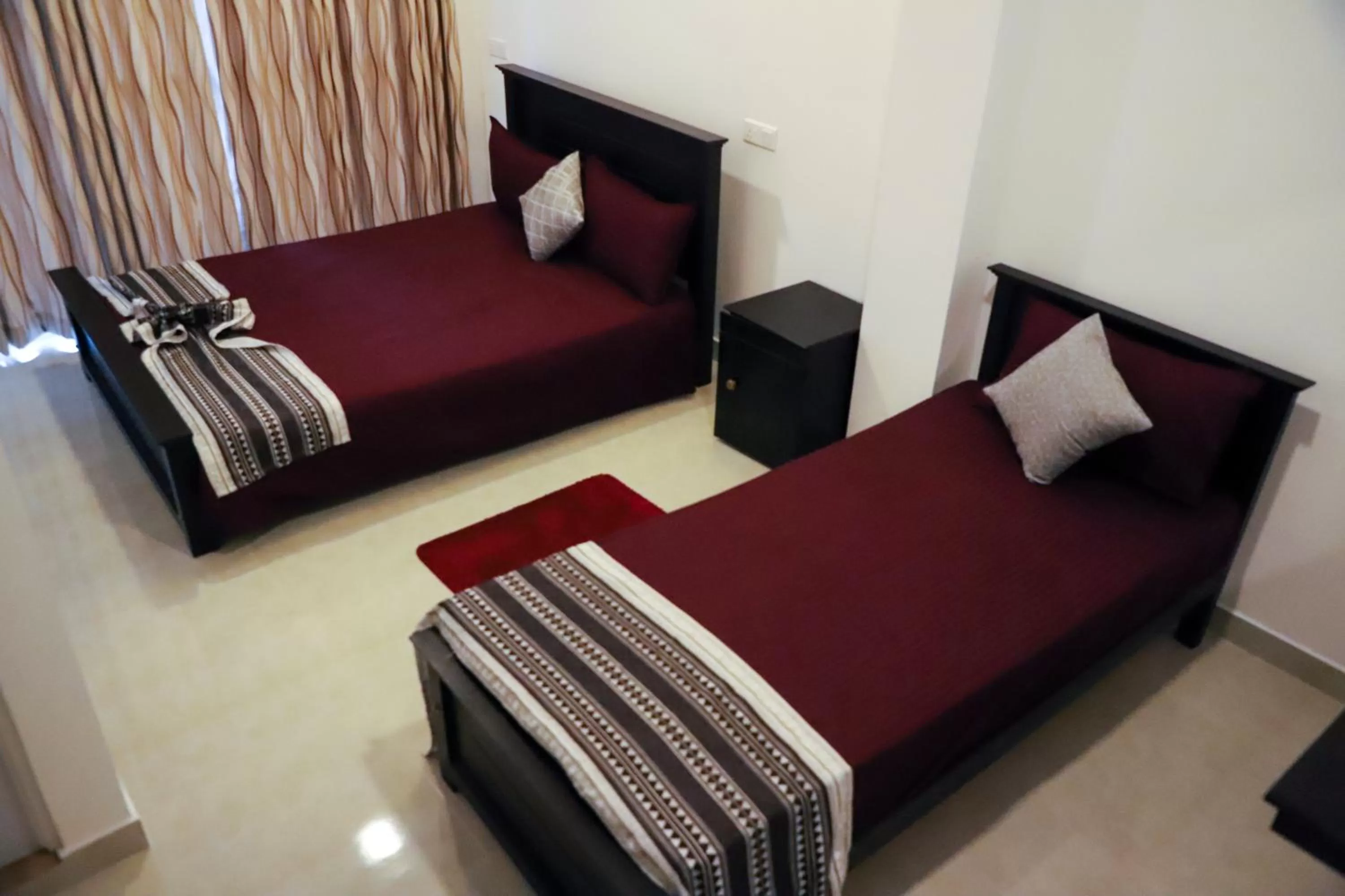 Bed, Seating Area in 4 Aces Ella