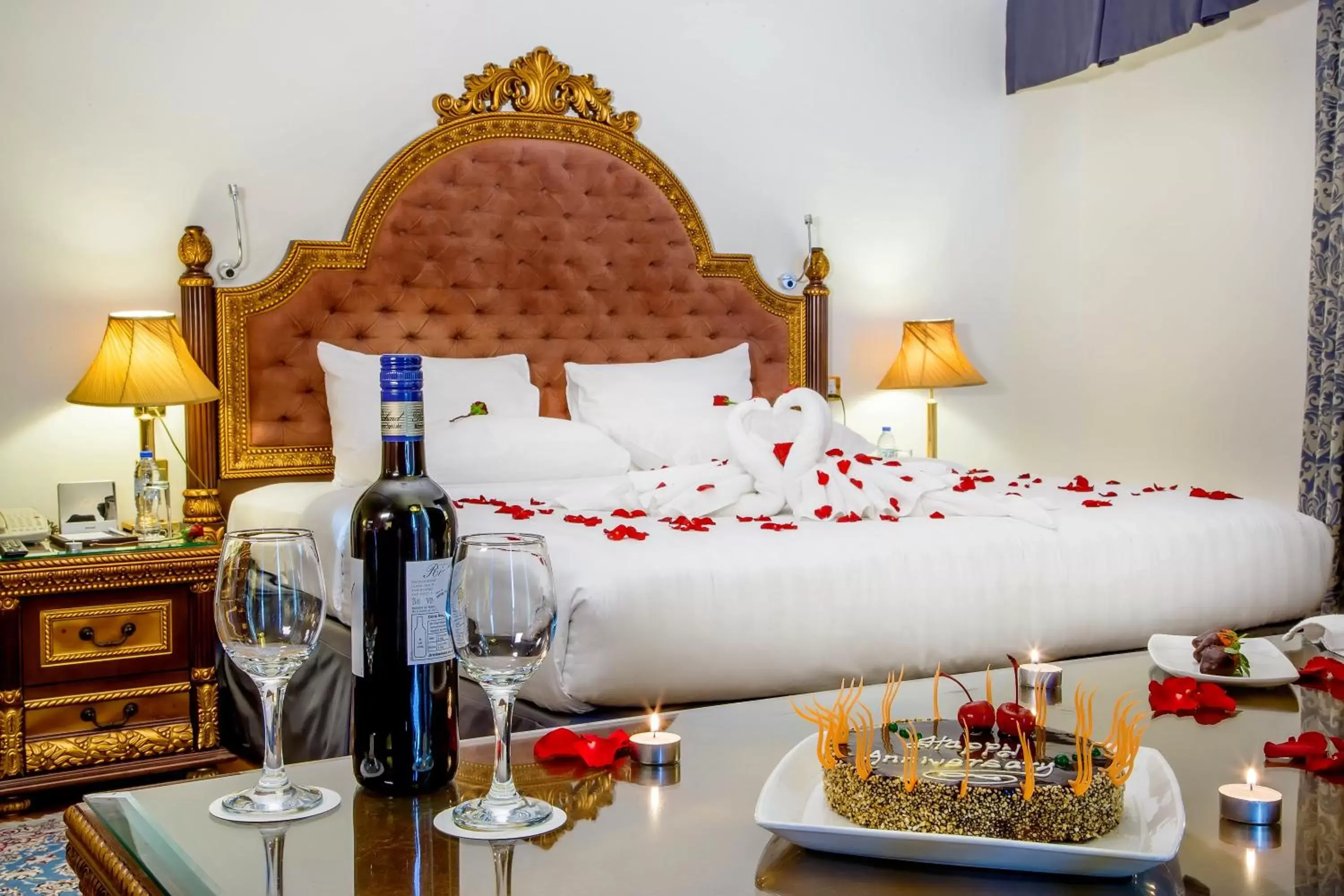 Bedroom in Grand Excelsior Hotel - Bur Dubai