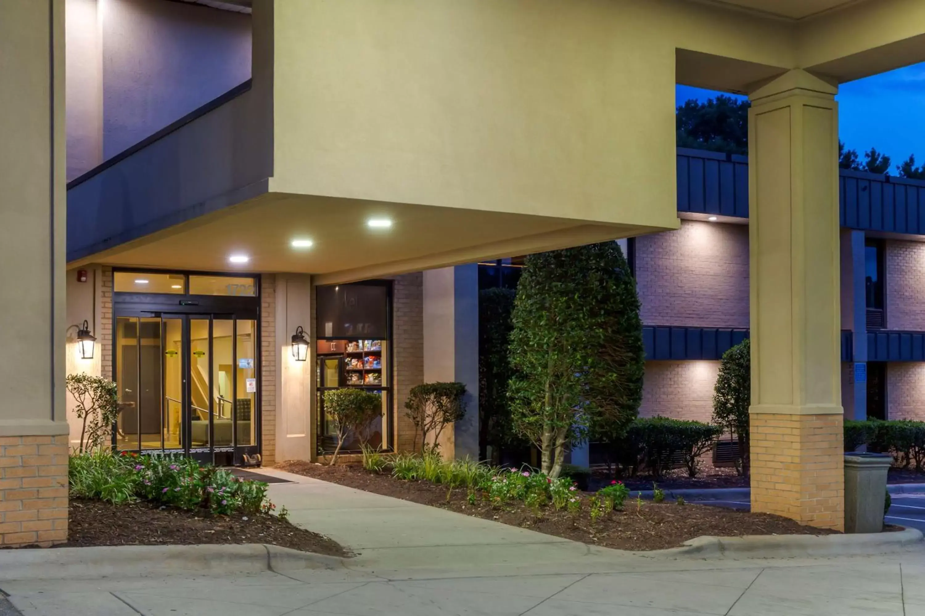 Property building in Best Western Plus Cary - NC State