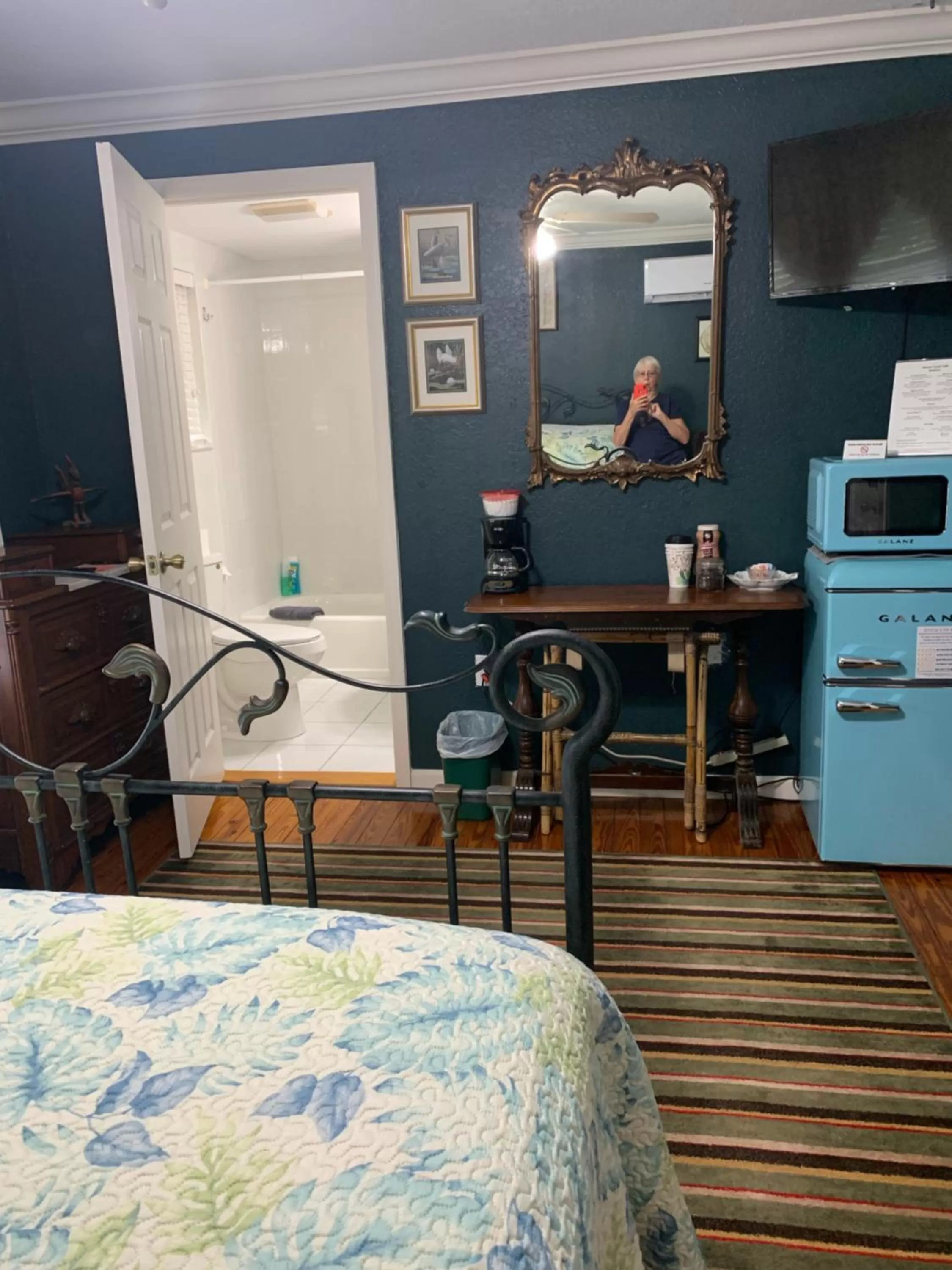 Photo of the whole room in Nature Coast Inn & Cottages