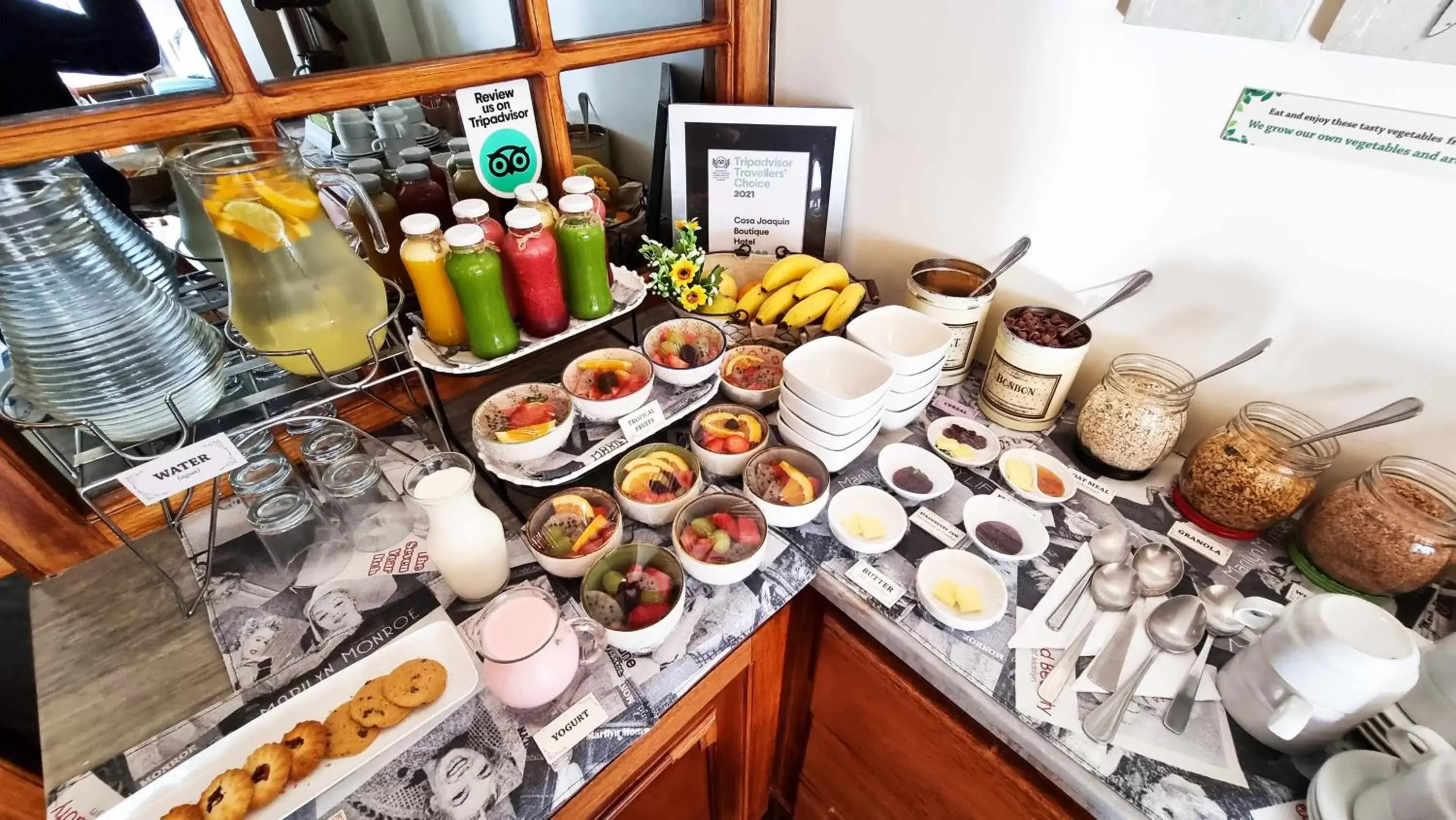 Buffet breakfast in Casa Joaquin Boutique Hotel