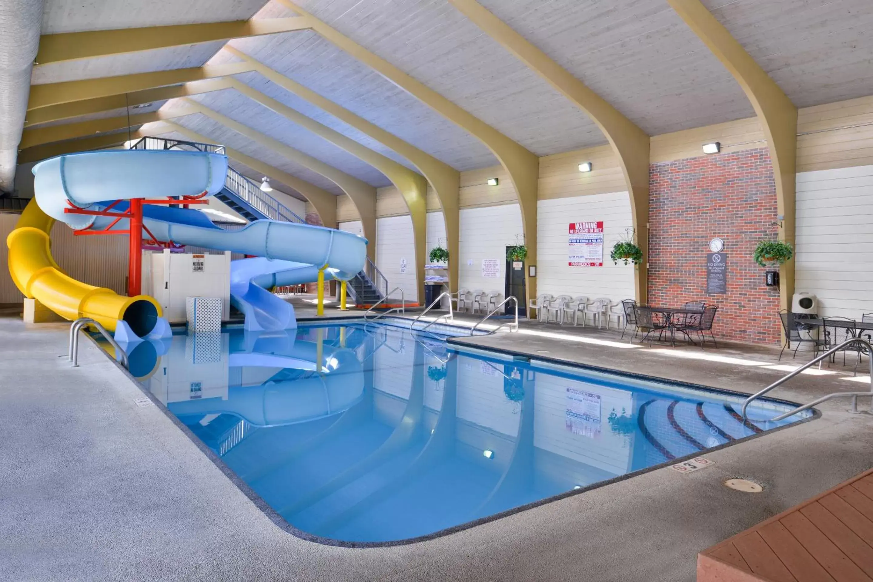 Aqua park, Swimming Pool in Billings Hotel & Convention Center