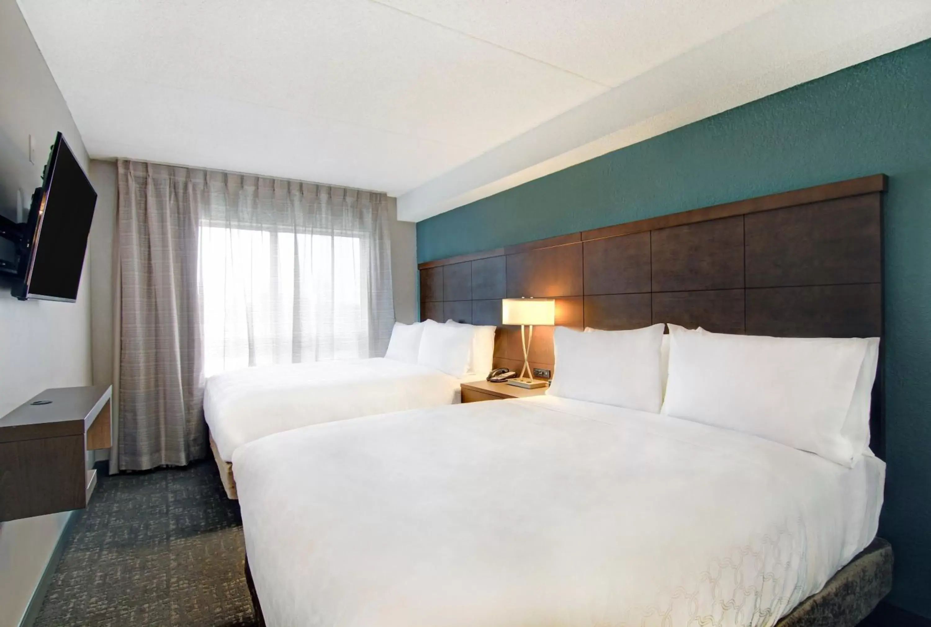Photo of the whole room, Bed in Staybridge Suites Toronto - Vaughan South, an IHG Hotel