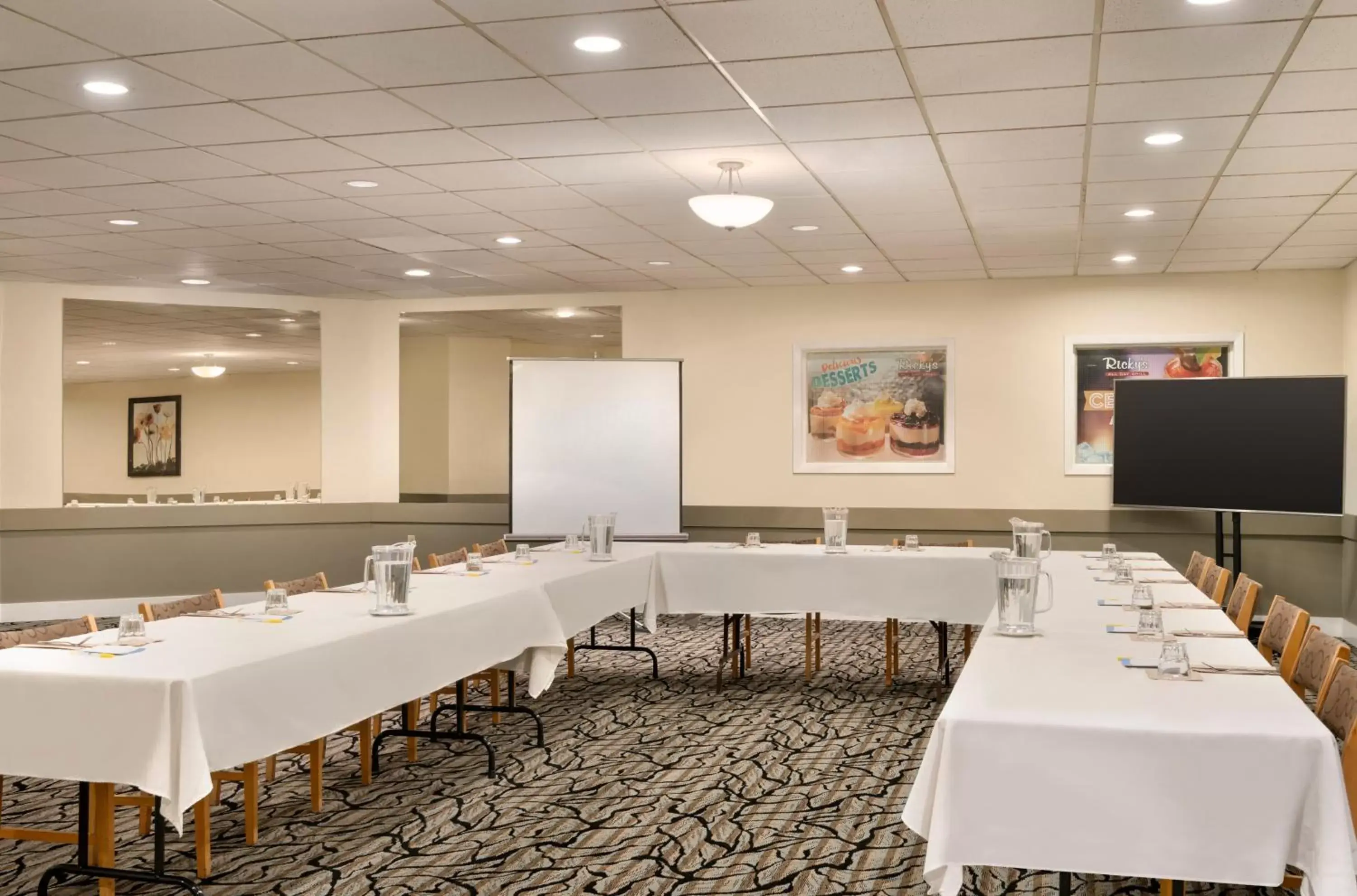 Banquet/Function facilities in Days Inn by Wyndham Nanaimo