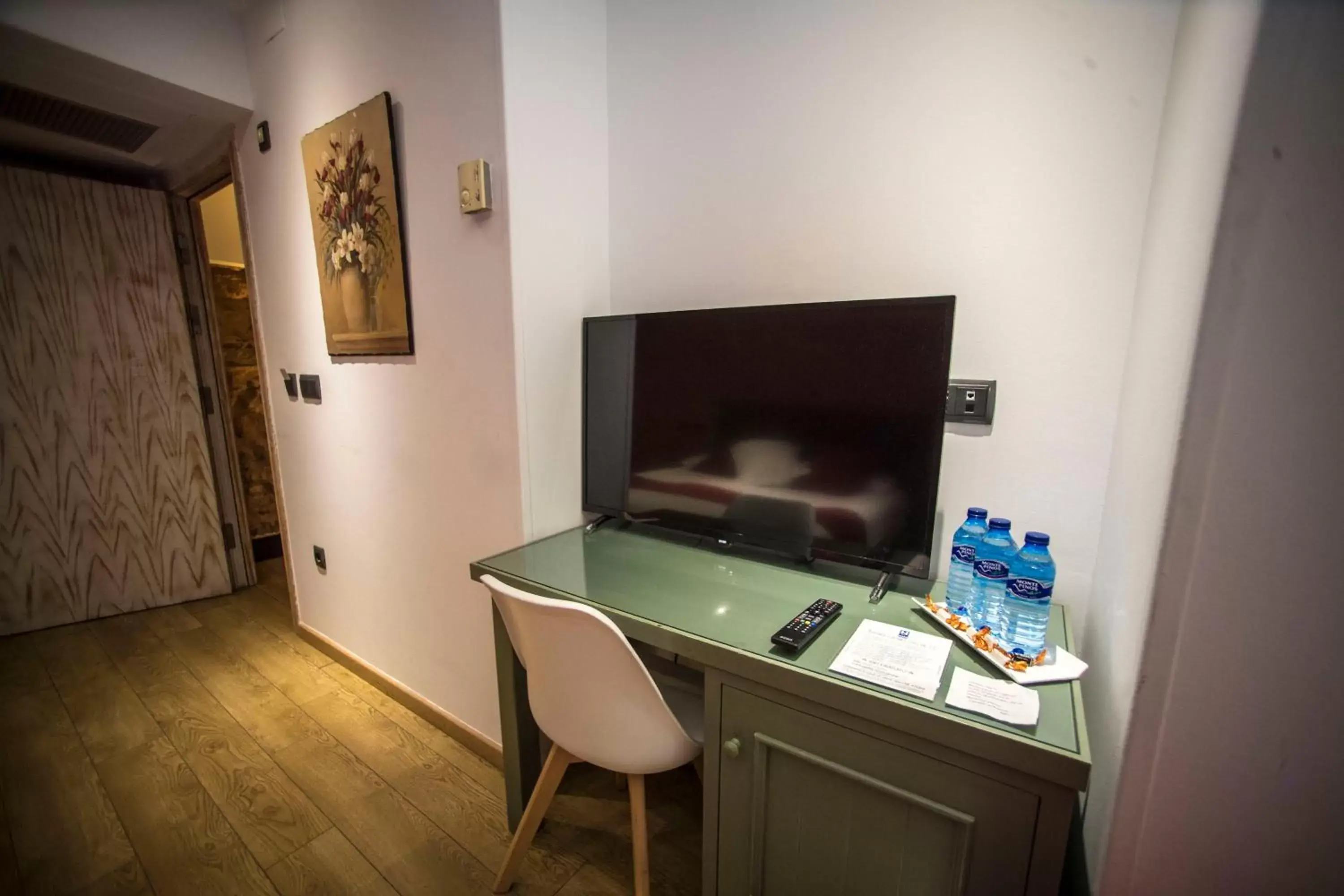 Seating area, TV/Entertainment Center in Boutique Hotel Castilla