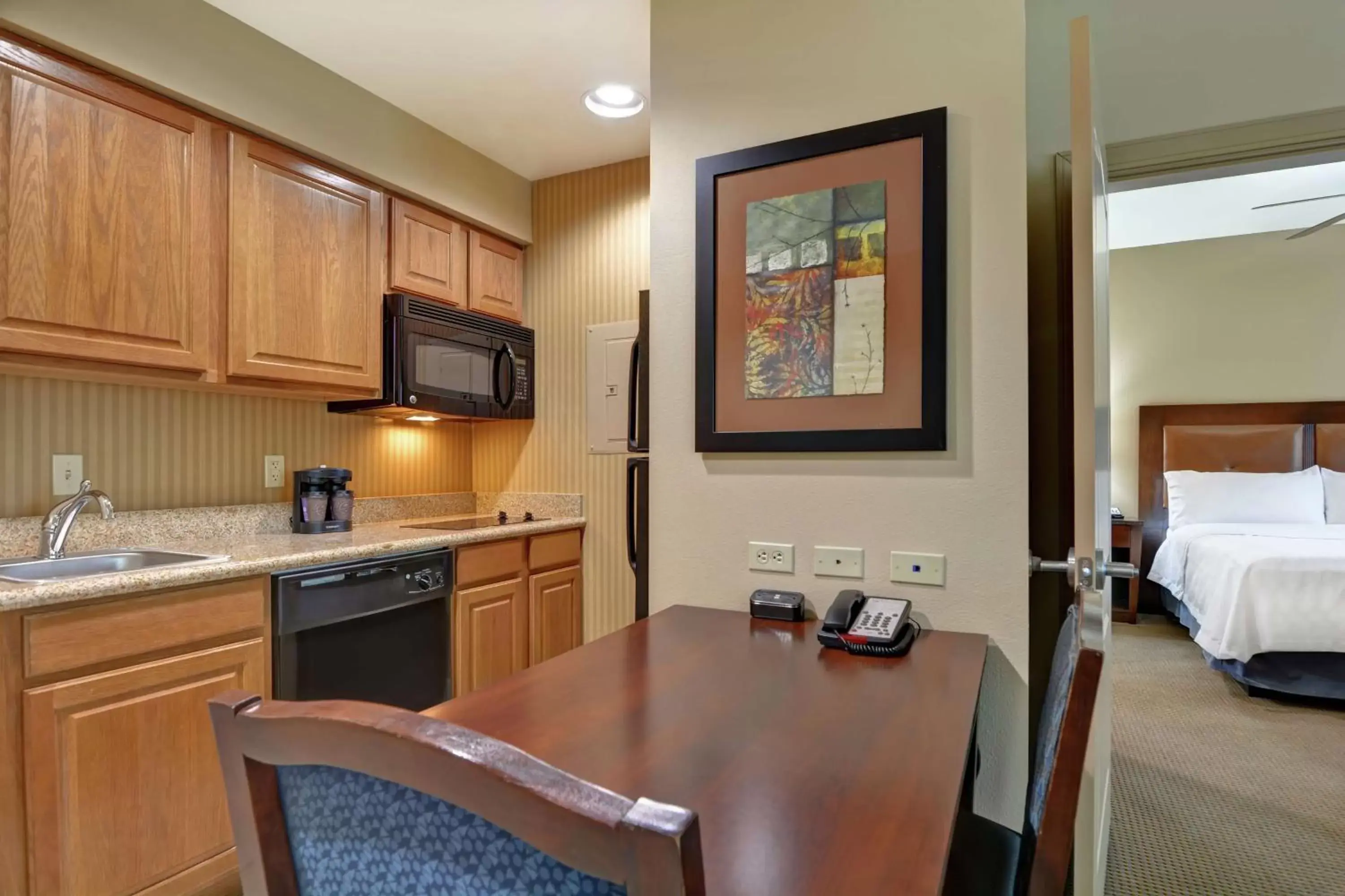 Kitchen or kitchenette, Kitchen/Kitchenette in Homewood Suites by Hilton Fayetteville