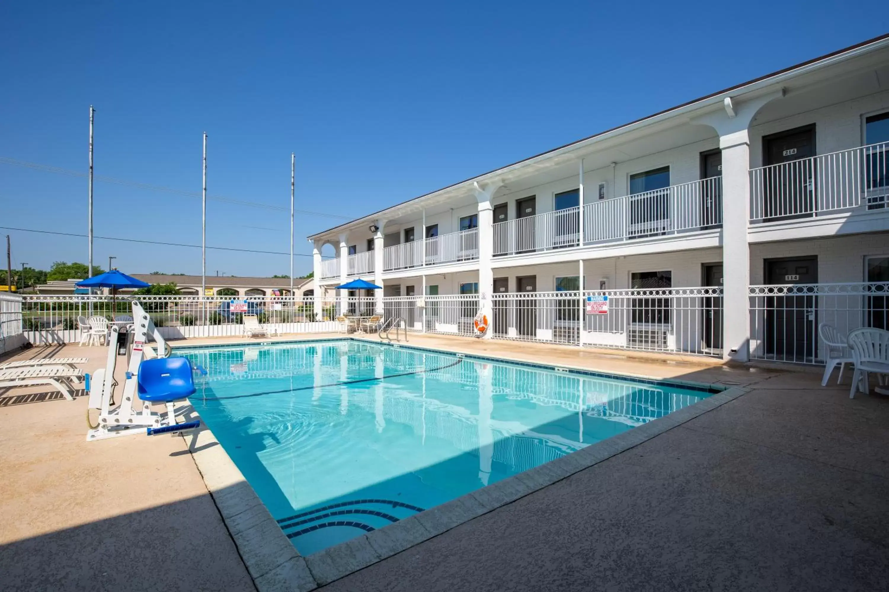 Swimming Pool in Studio 6-Bryan, TX - University Area