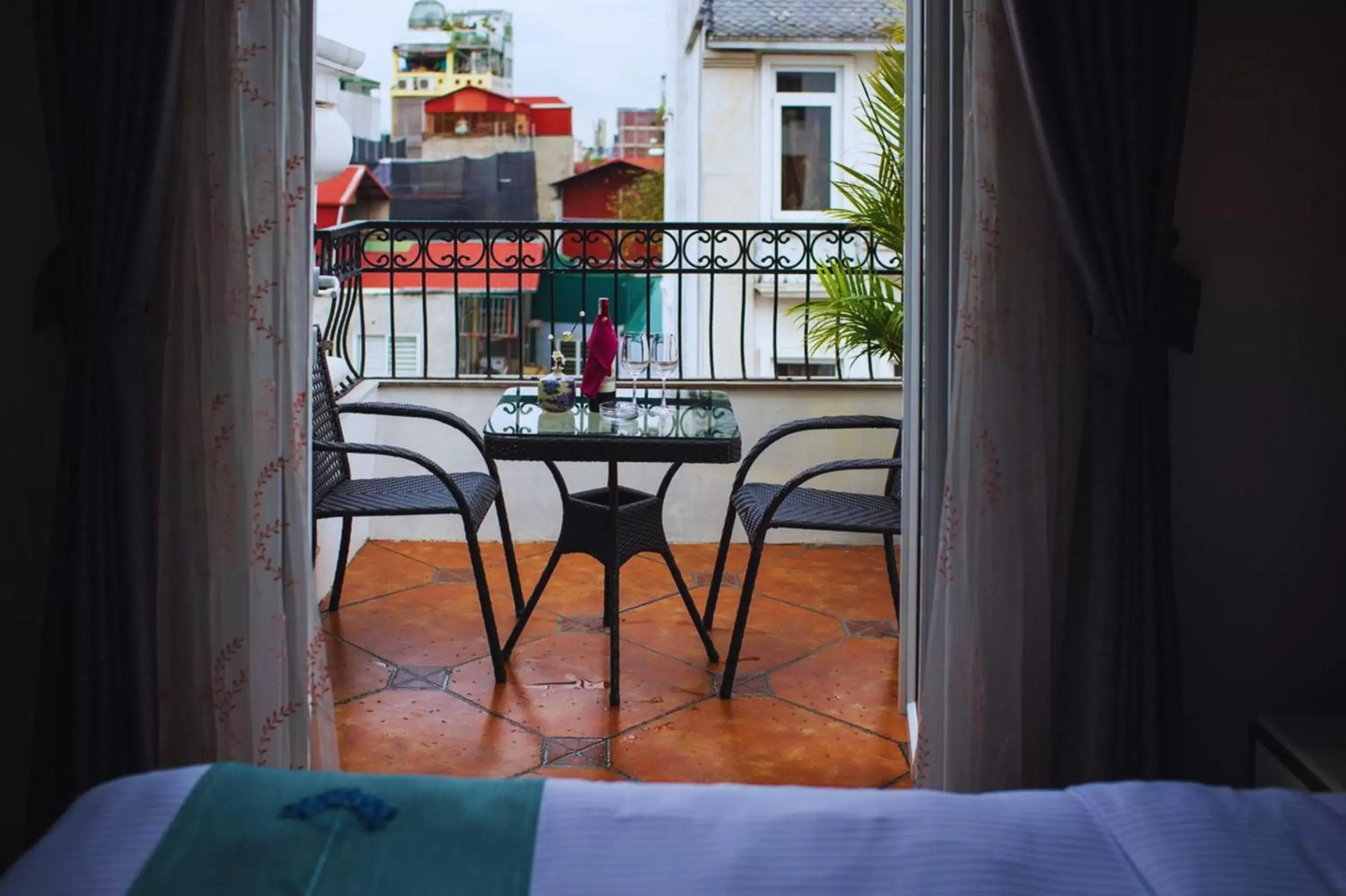 Balcony/Terrace in Hotel Emerald Waters Classy