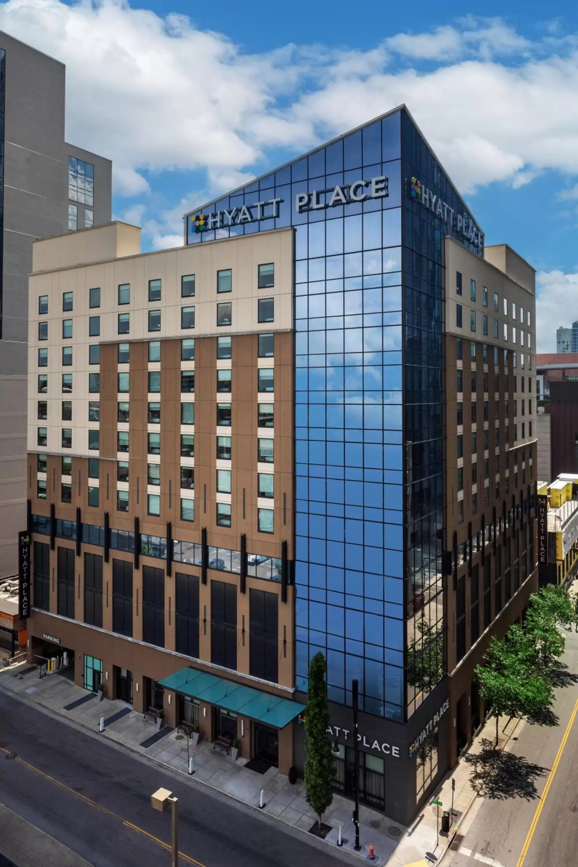 Property Building in Hyatt Place Nashville Downtown