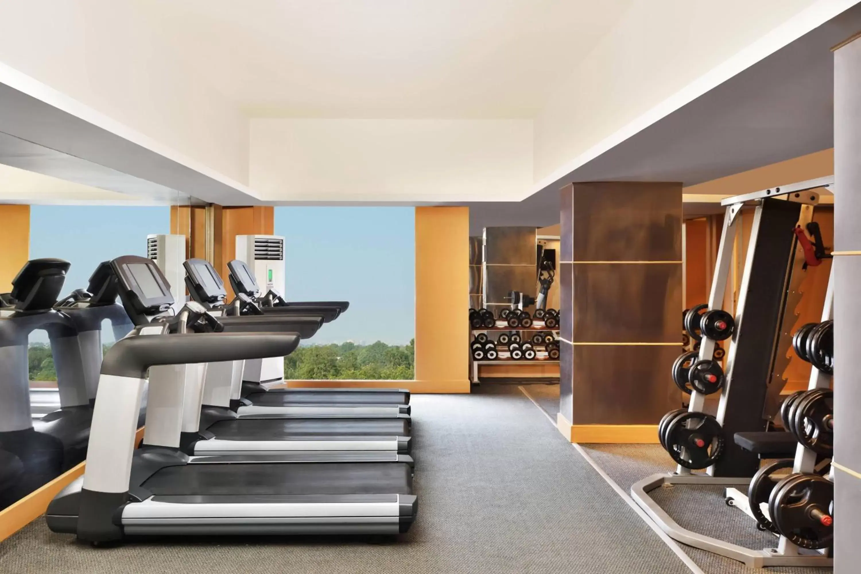 Fitness centre/facilities, Fitness Center/Facilities in Courtyard by Marriott Chennai