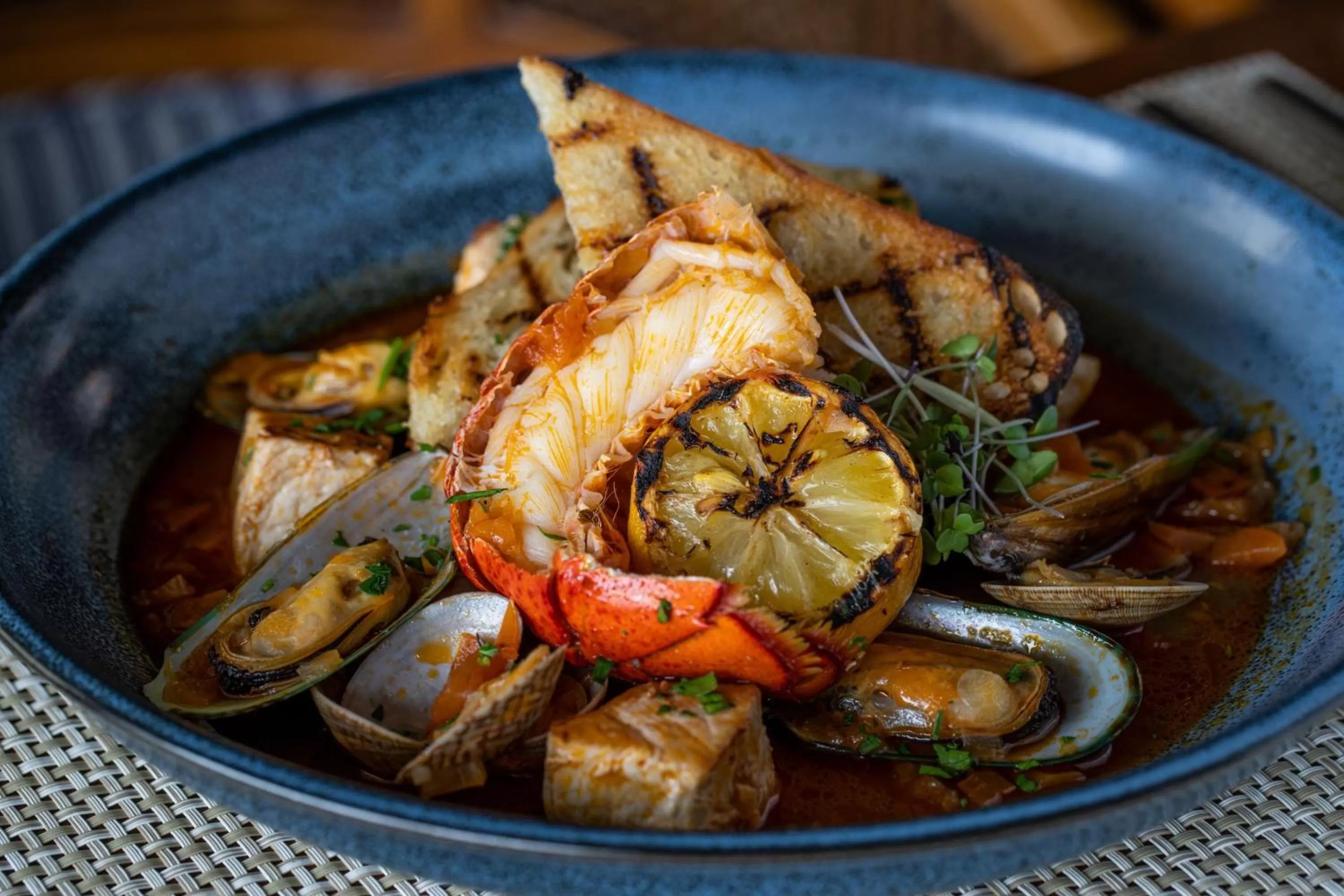 Restaurant/places to eat in Sheraton Kauai Coconut Beach Resort