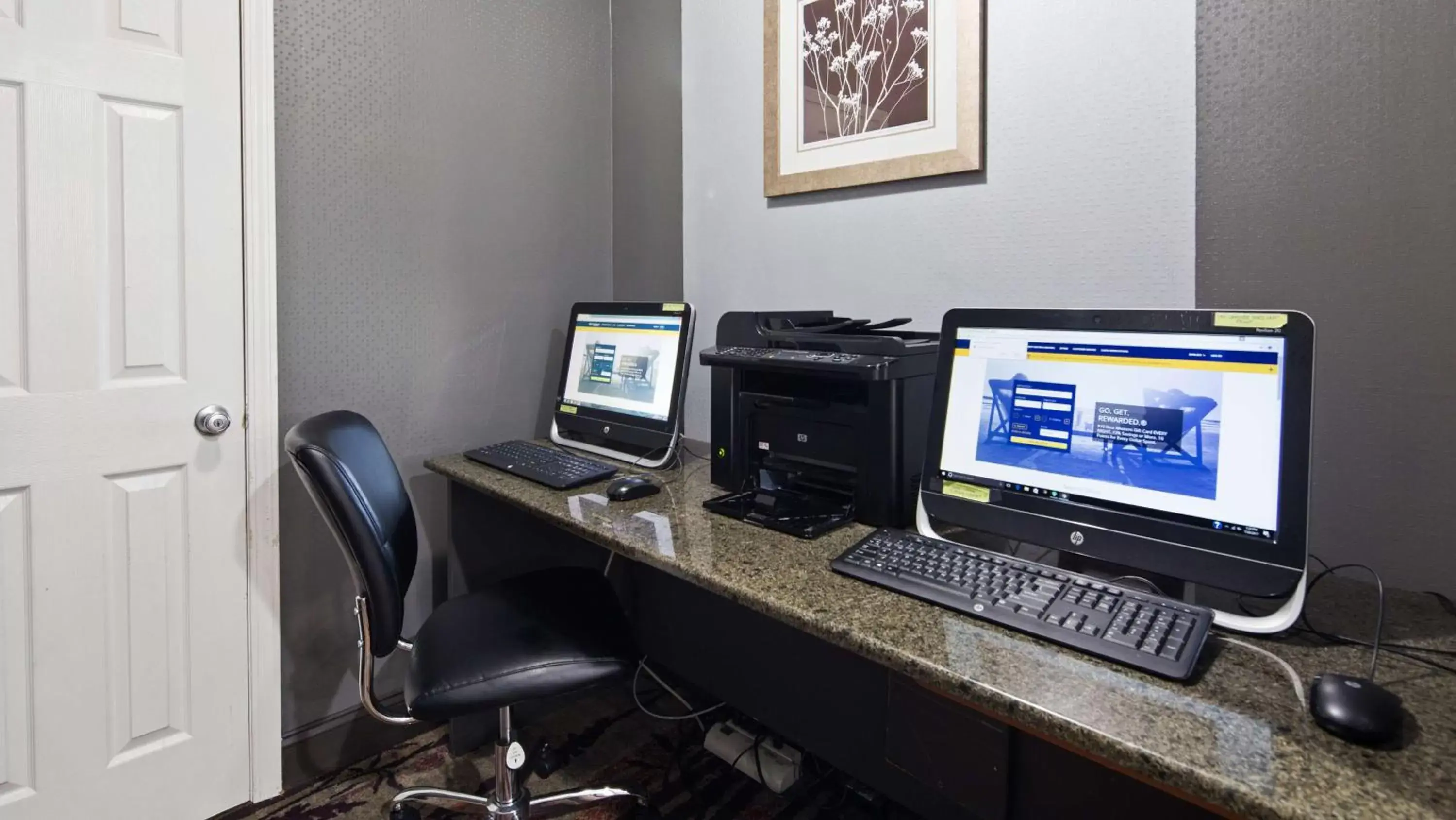 Business facilities, Business Area/Conference Room in Best Western Inn at the Rochester Airport