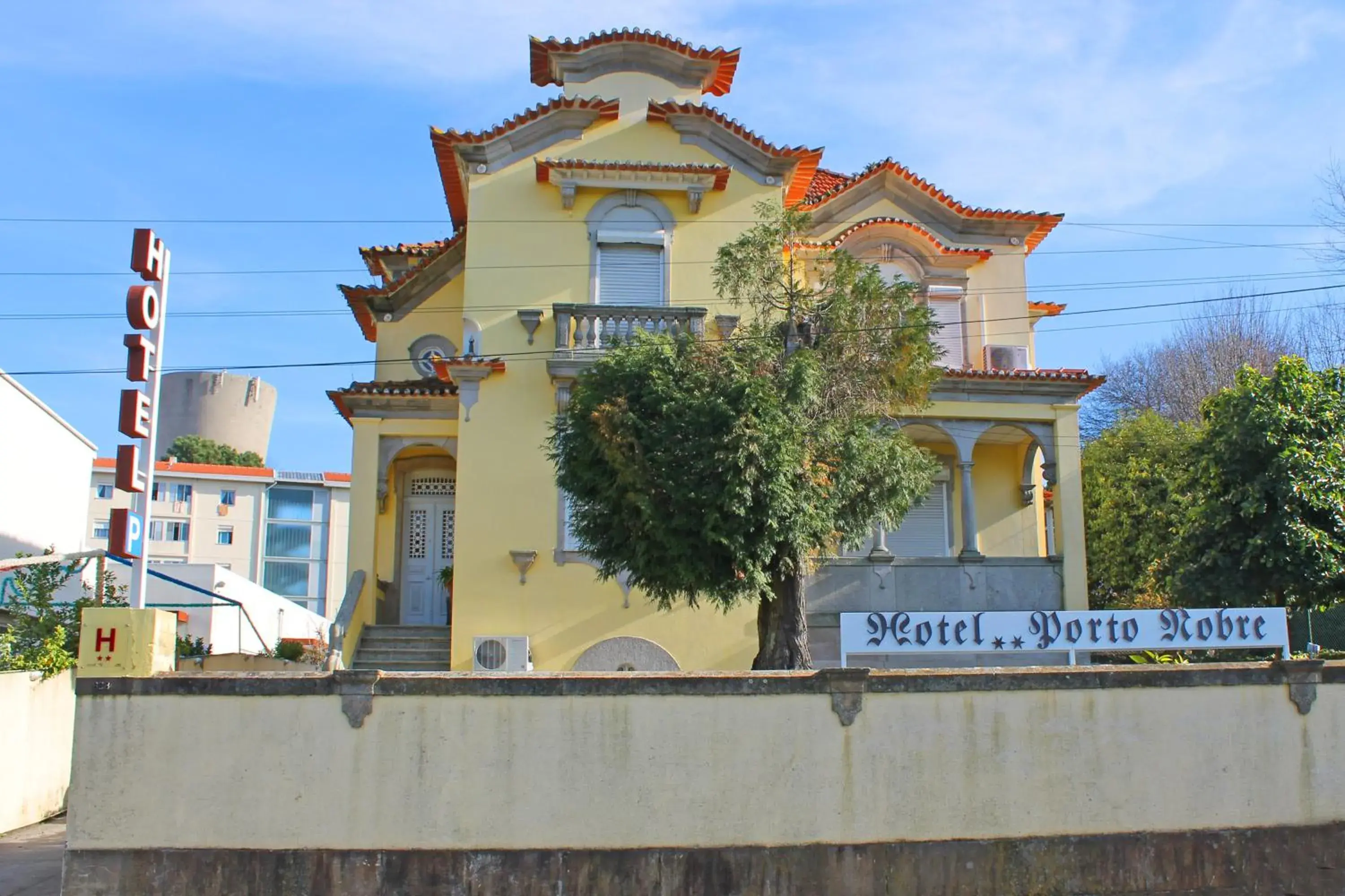 Facade/entrance, Property Building in Hotel Porto Nobre