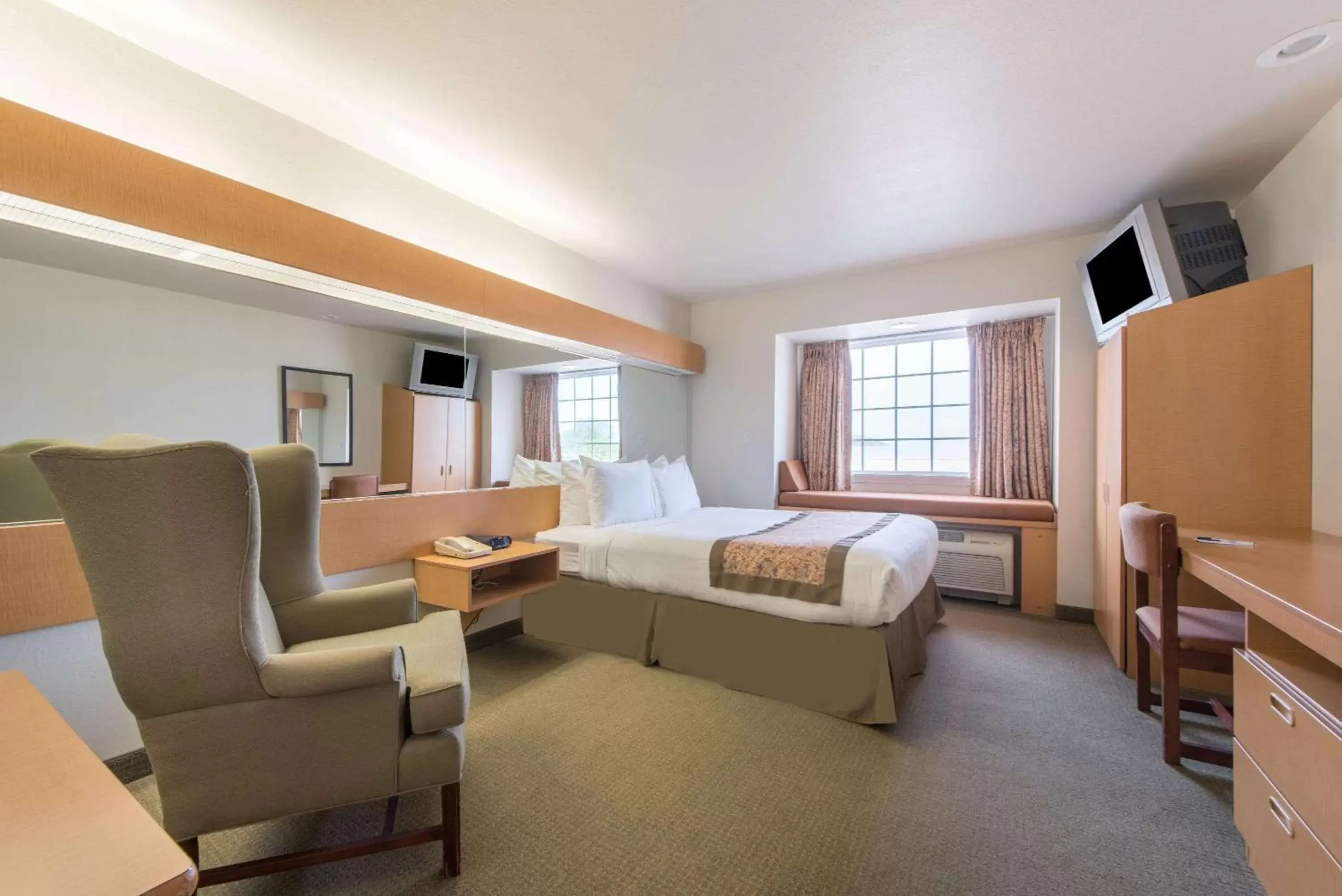 Photo of the whole room in Microtel Inn & Suites by Wyndham Altus