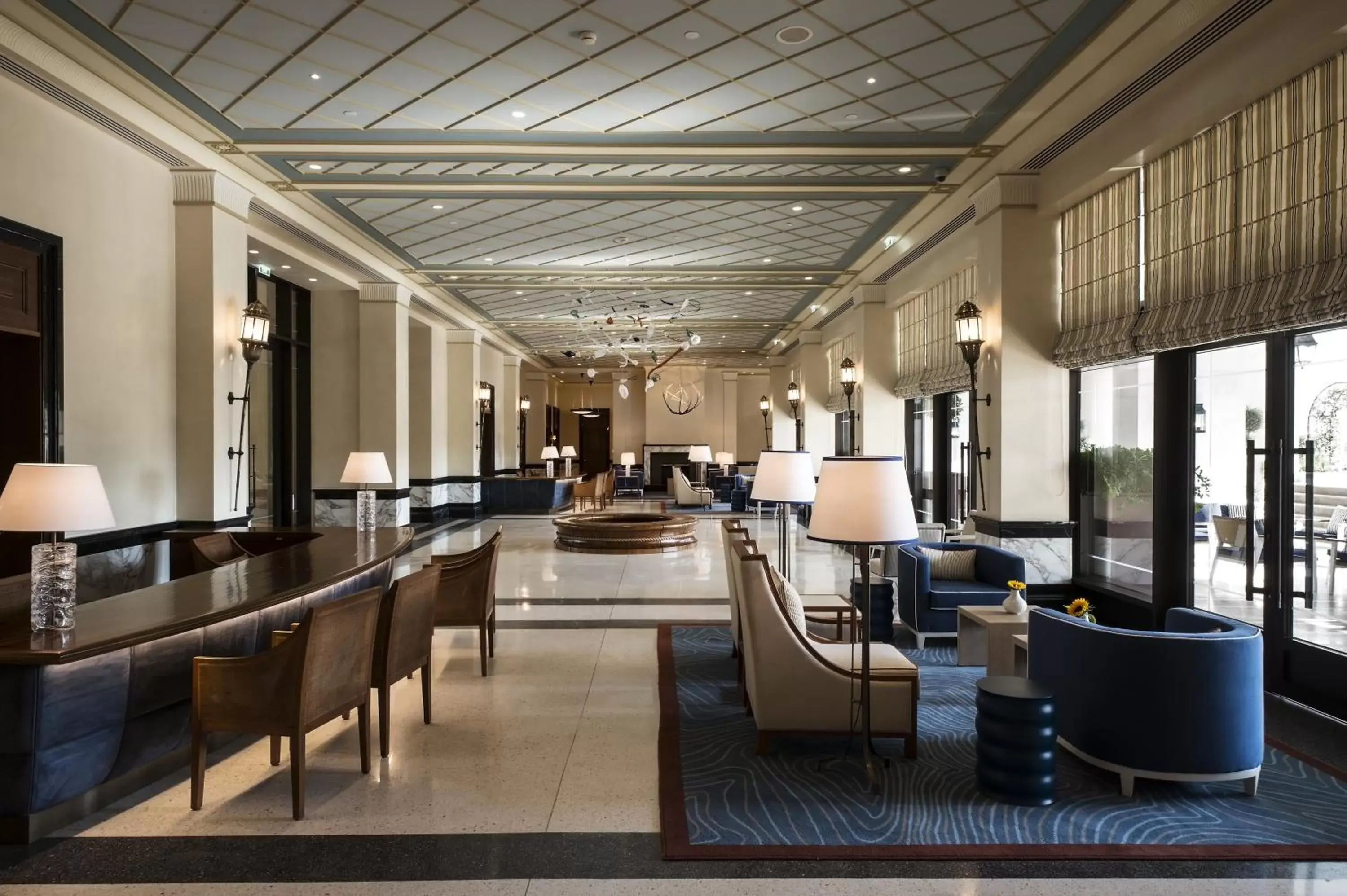 Lobby or reception, Lounge/Bar in Regent Porto Montenegro