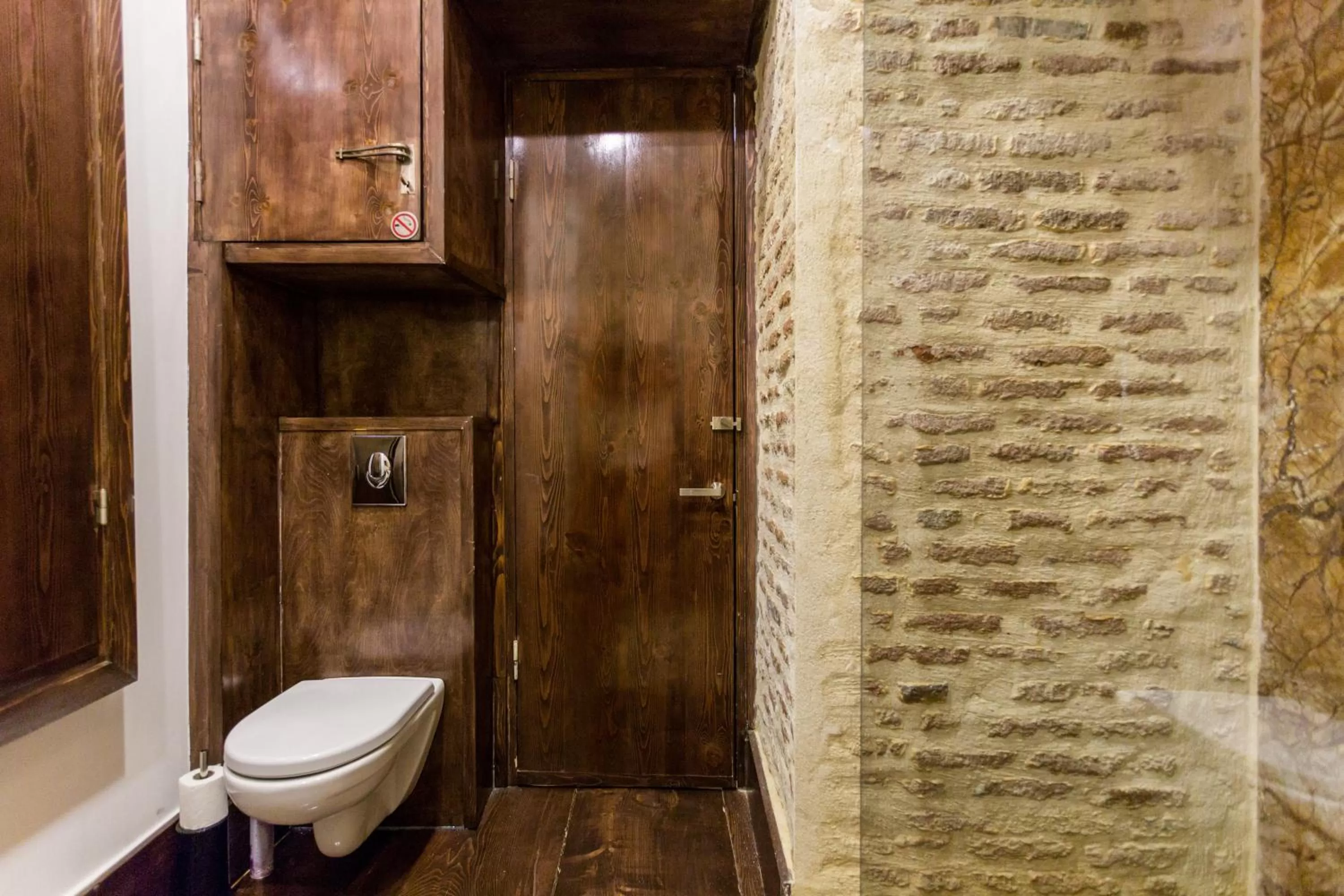 Shower in Castle in Old Town