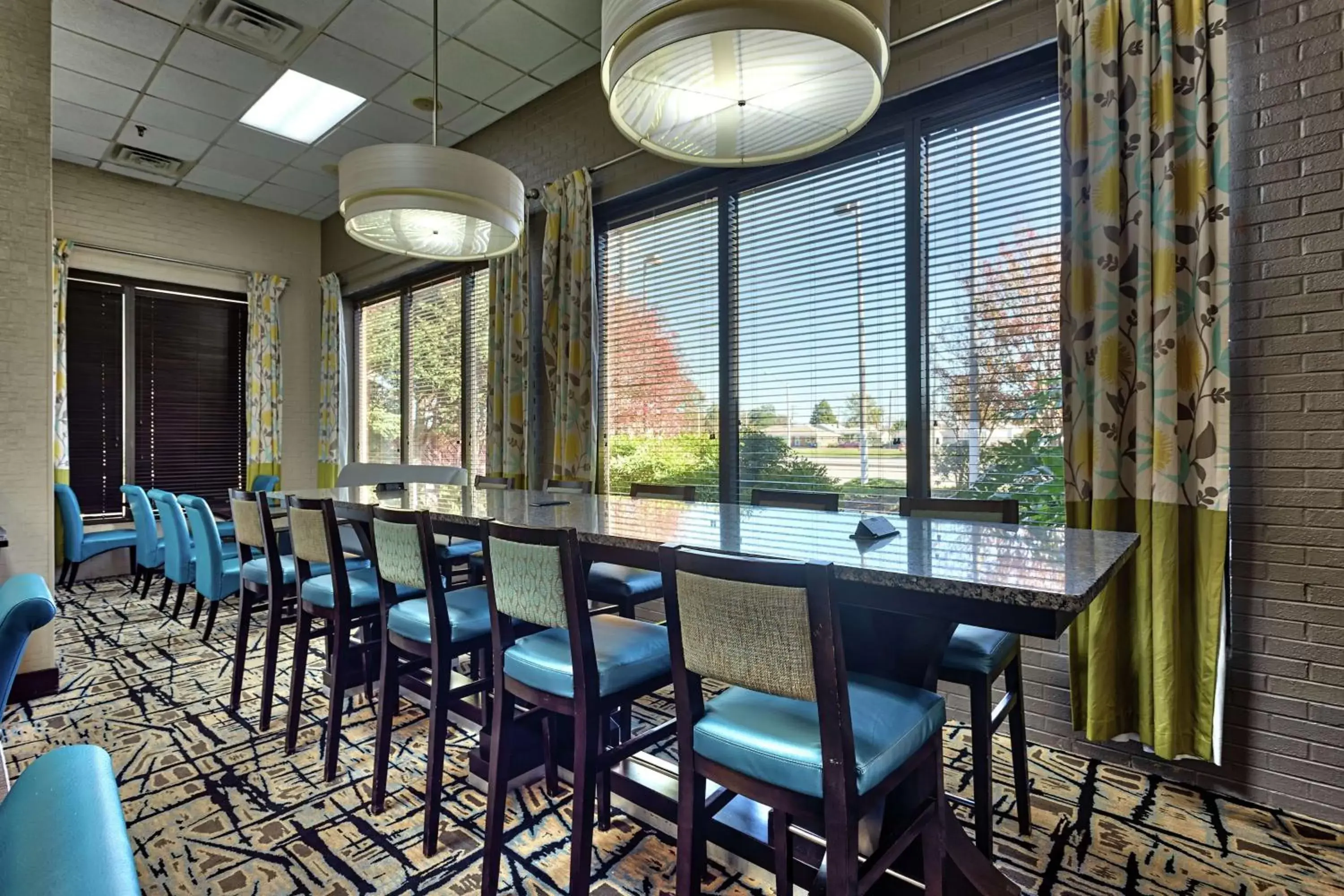 Lobby or reception, Lounge/Bar in Hampton Inn Norfolk-Naval Base