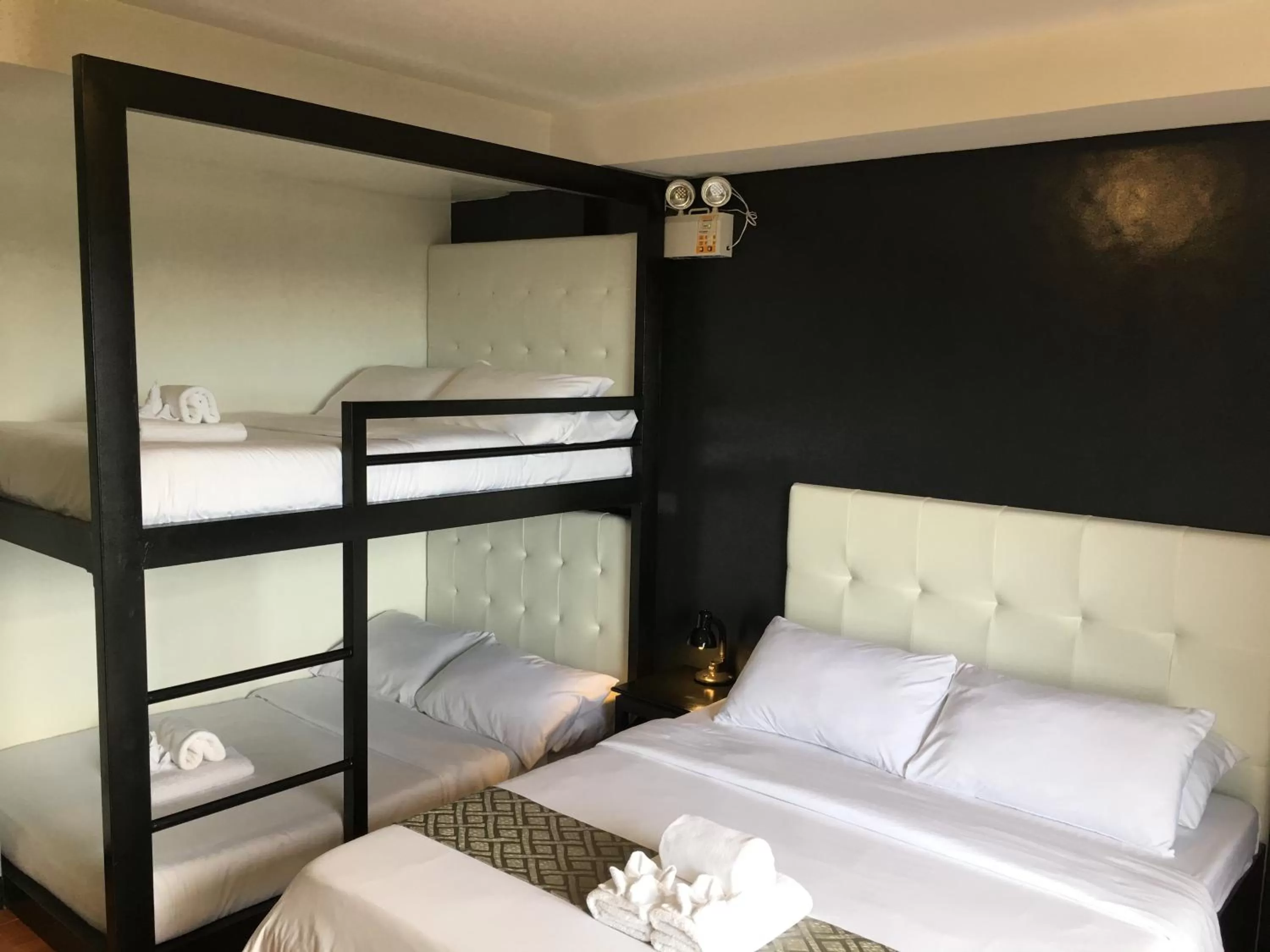 Bedroom, Bed in Rangya Hotel