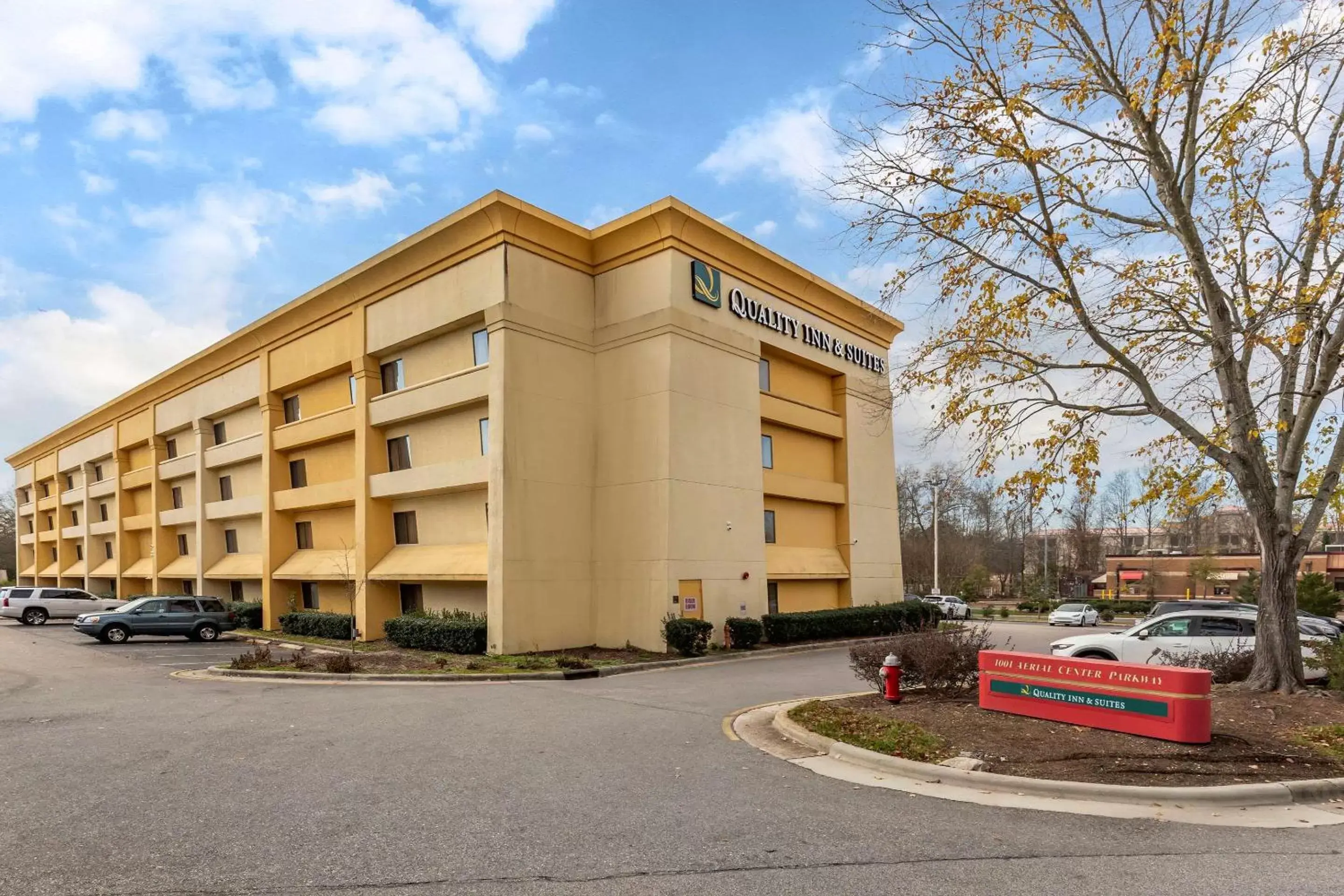 Property building in Quality Inn & Suites Raleigh Durham Airport