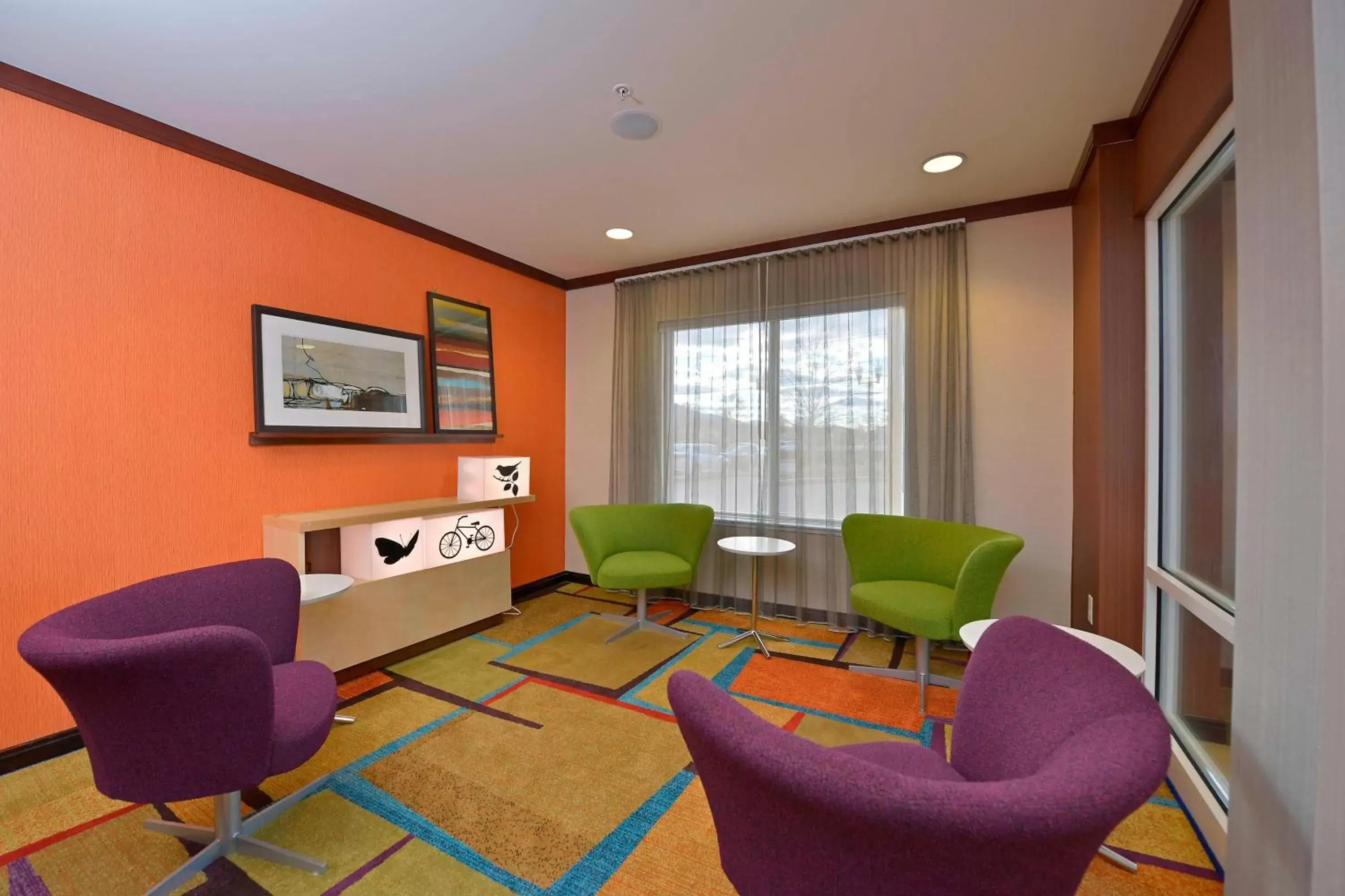 Lobby or reception, Seating Area in Fairfield Inn and Suites by Marriott Williamsport